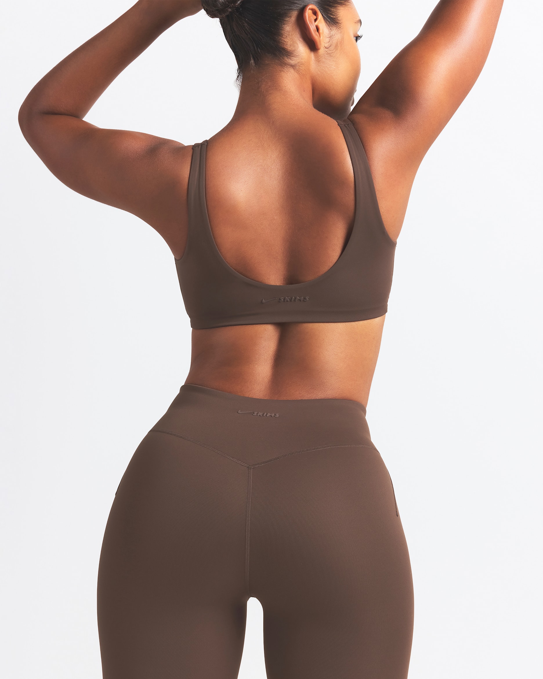 NikeSKIMS Matte Women's Twist-Front Bra