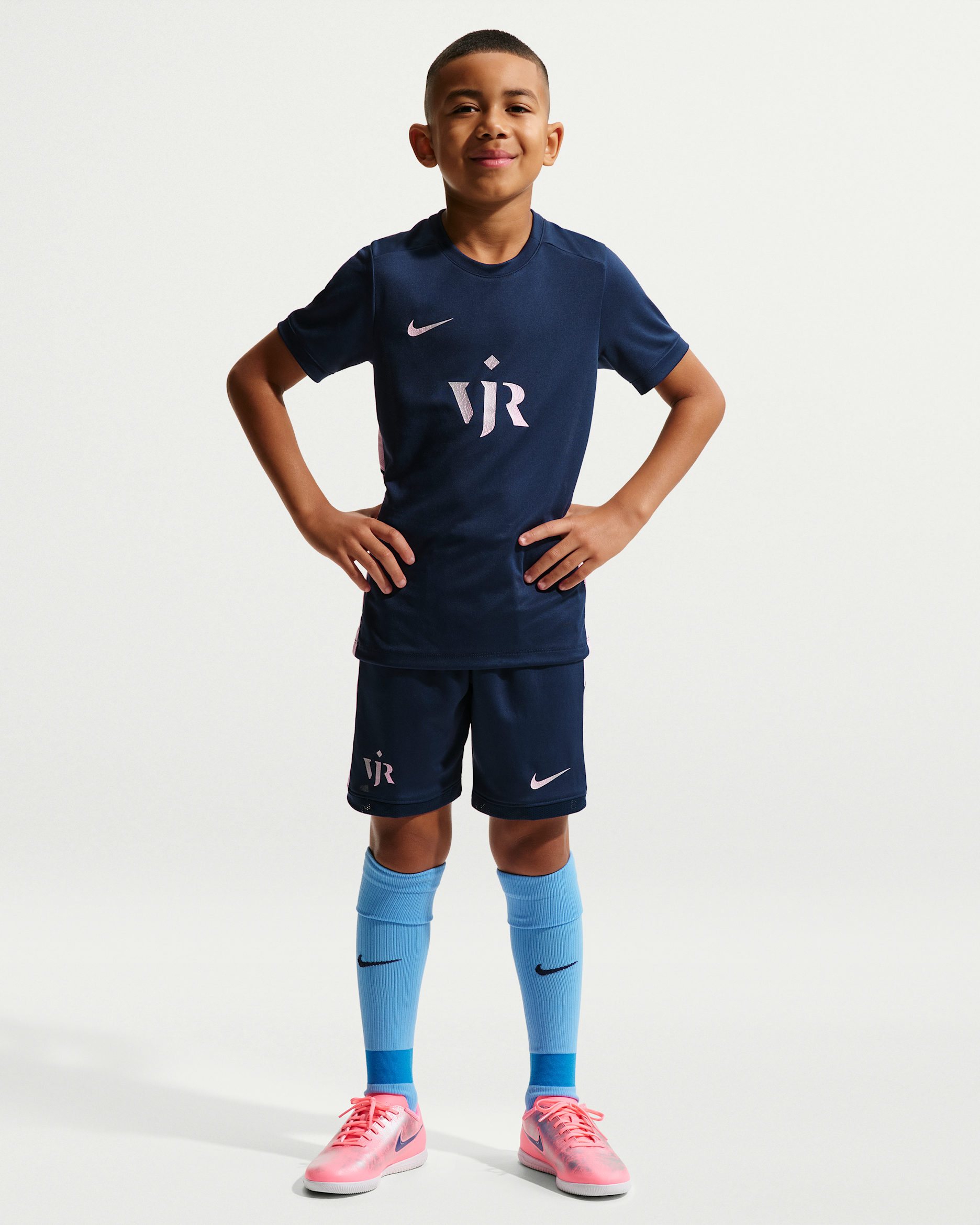 비니시오스 주니오르 아카데미 주니어 나이키 드라이 핏 축구 반바지 - 미드나이트 네이비/핑크 폼/메탈릭 실버