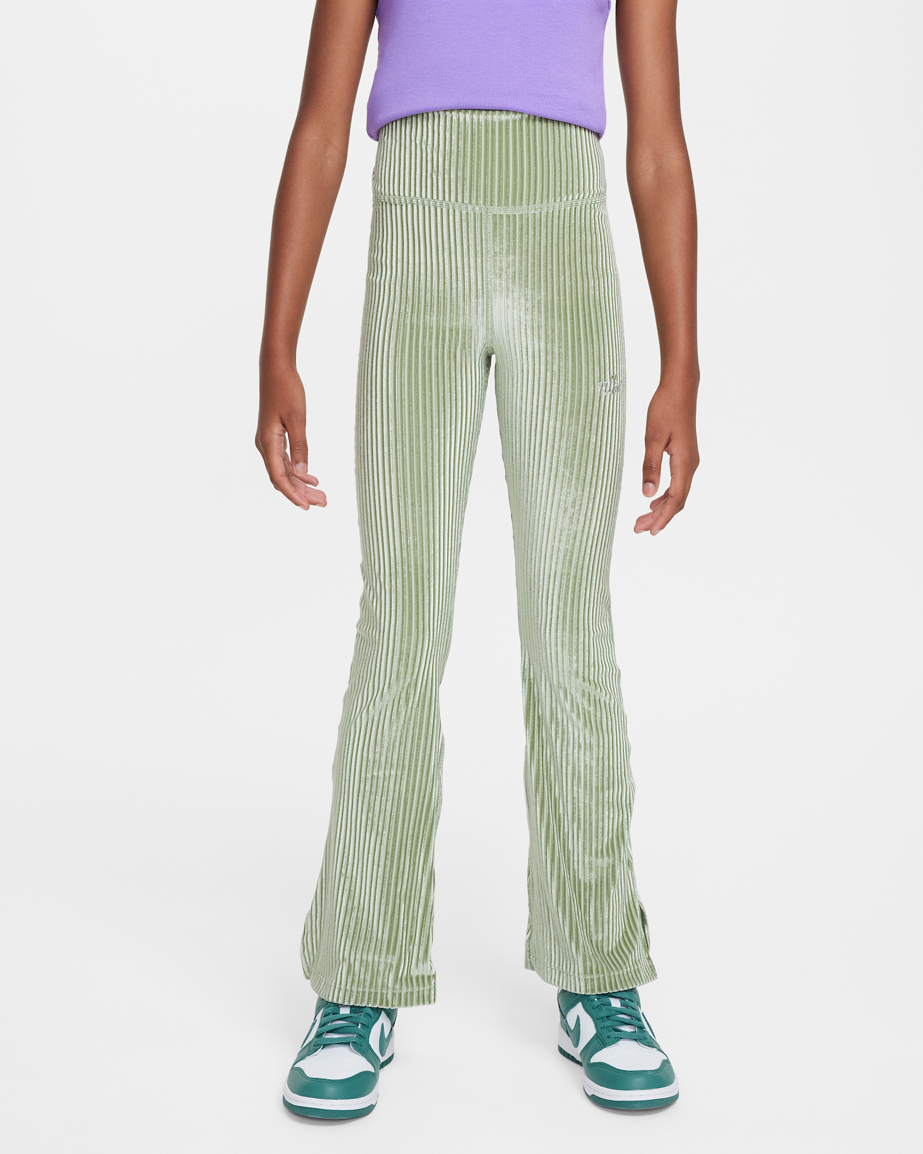 Leggings acampanados de tela de canalé de tiro alto para niña talla grande Nike Sportswear - Verde aceite/Horizonte jade