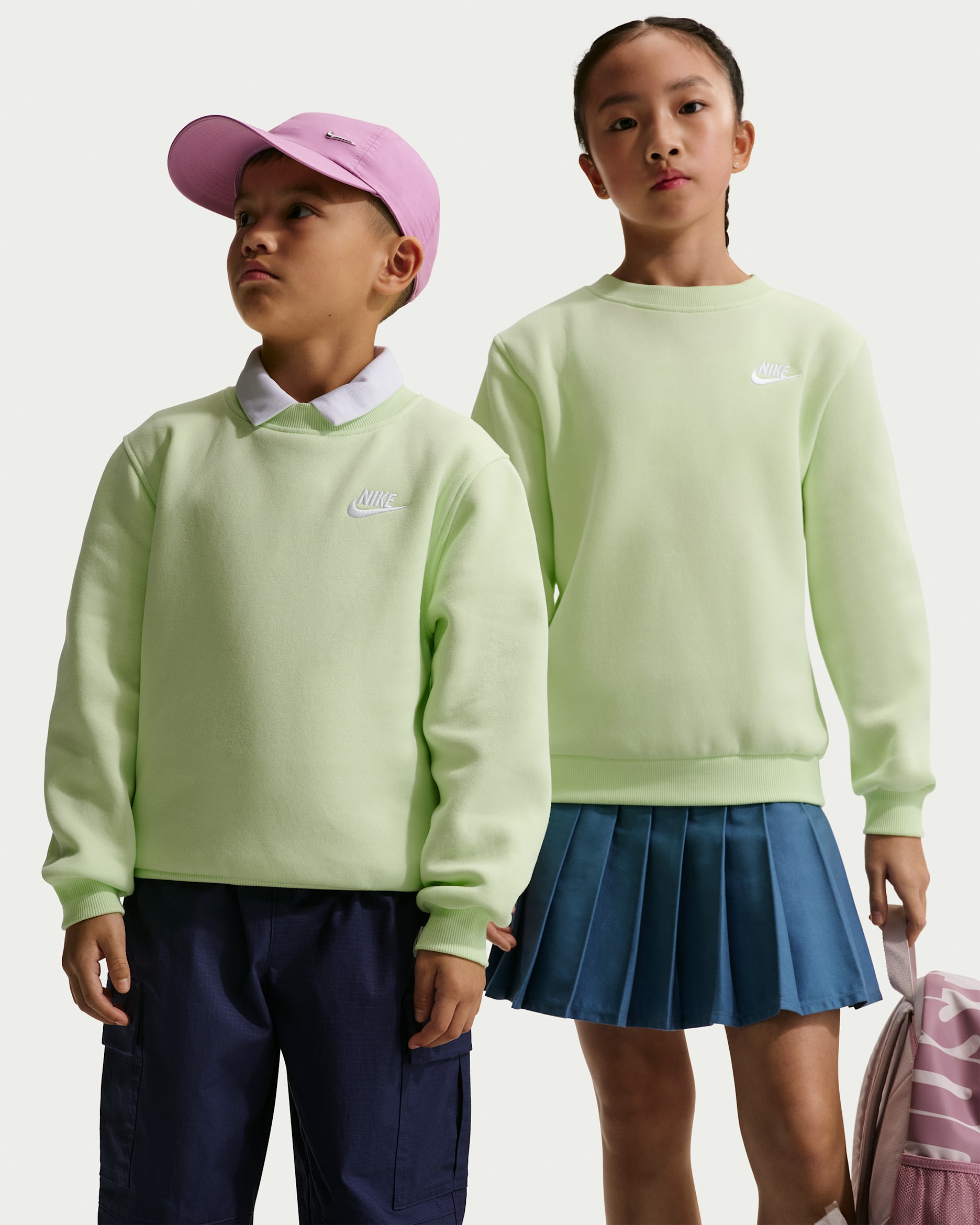 Nike Sportswear Club Fleece Older Kids' Sweatshirt - Light Liquid Lime/White