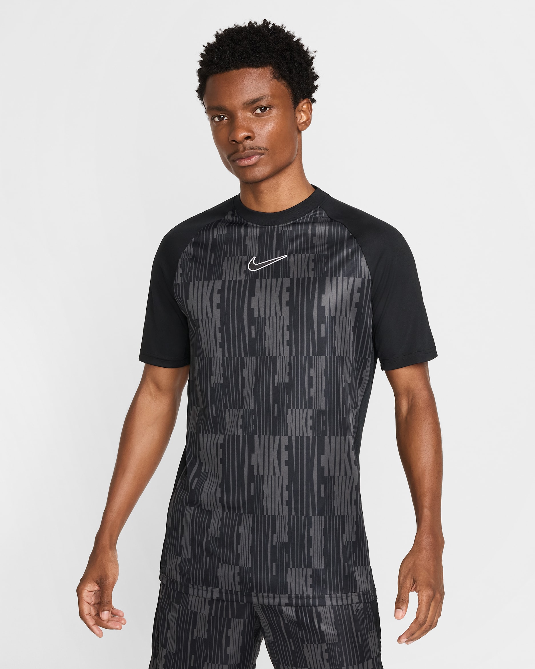 Nike Academy Men's Dri-FIT Short-Sleeve Soccer Top - Black/Black/Black