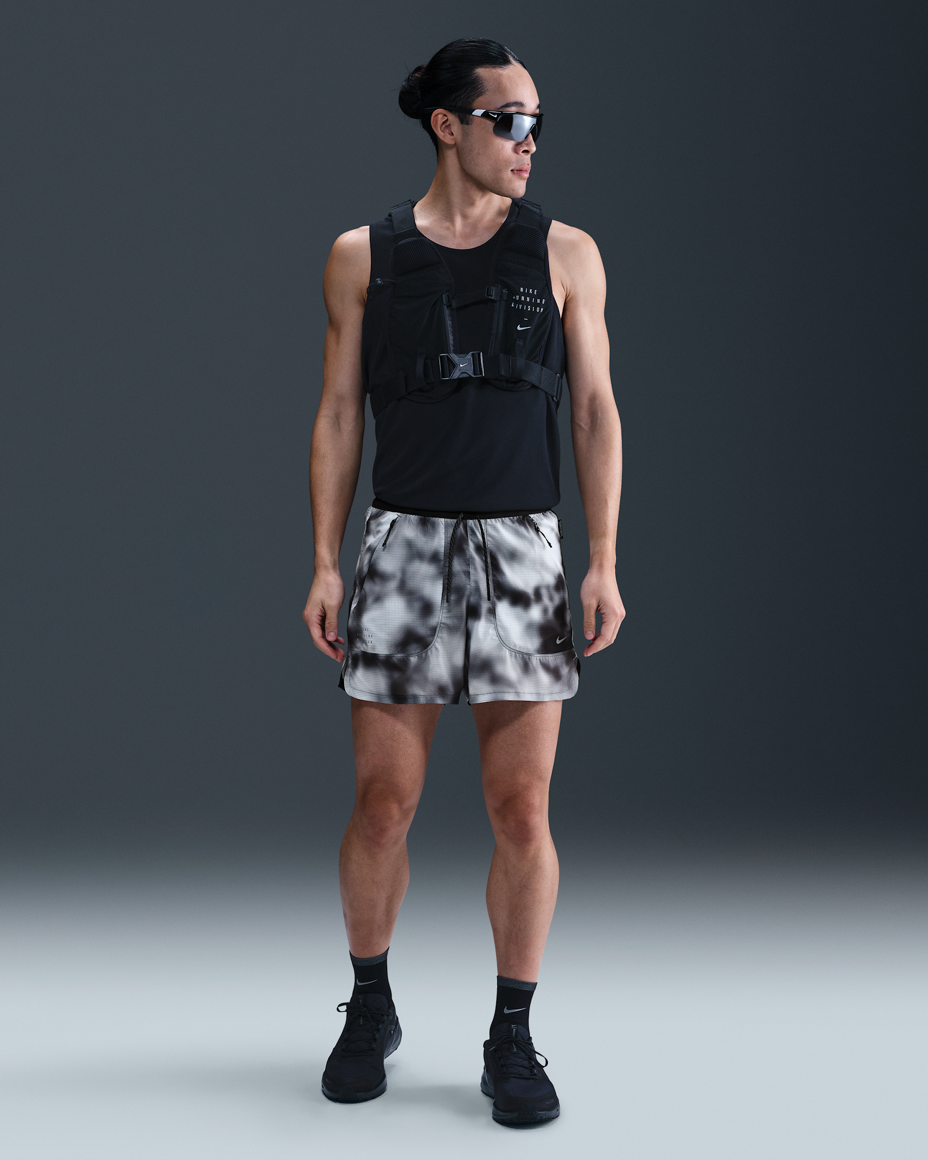 Nike Running Division Breathe Men's Dri-FIT ADV 4" Brief-Lined Running Shorts - Black/Black