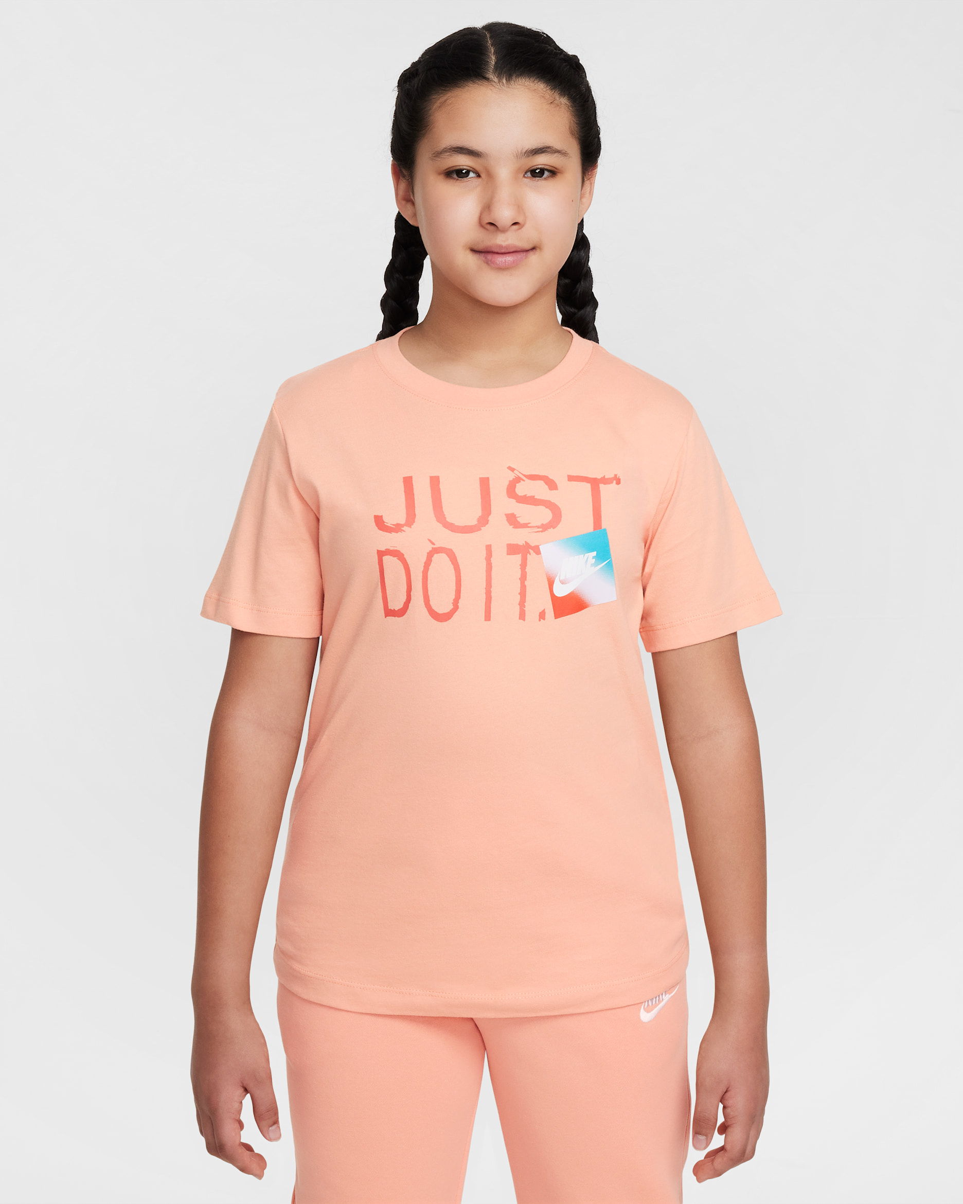 Playera para niños talla grande Nike Sportswear - Ágata melocotón
