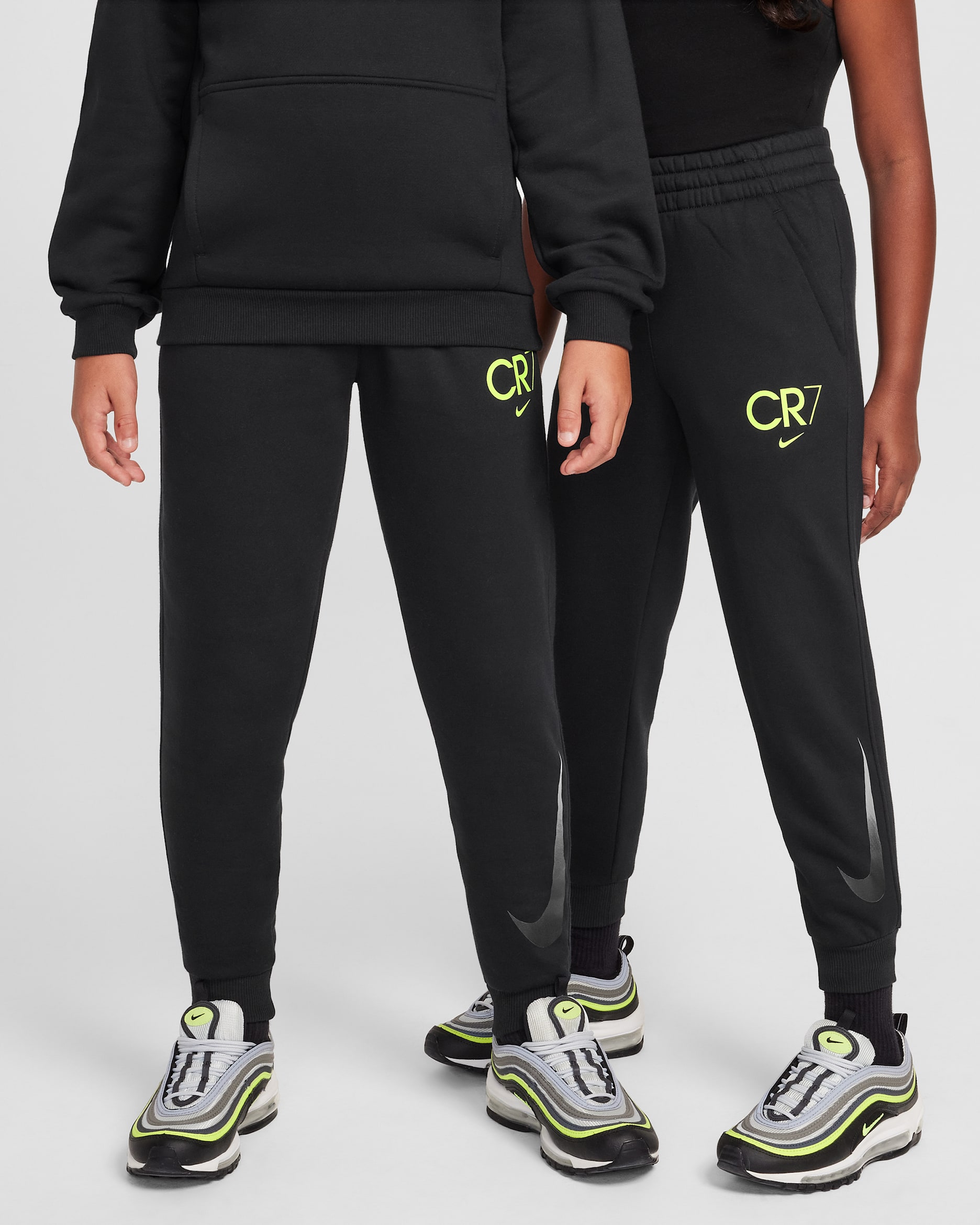CR7 Club Fleece fotballjoggebukse til store barn - Svart/Volt