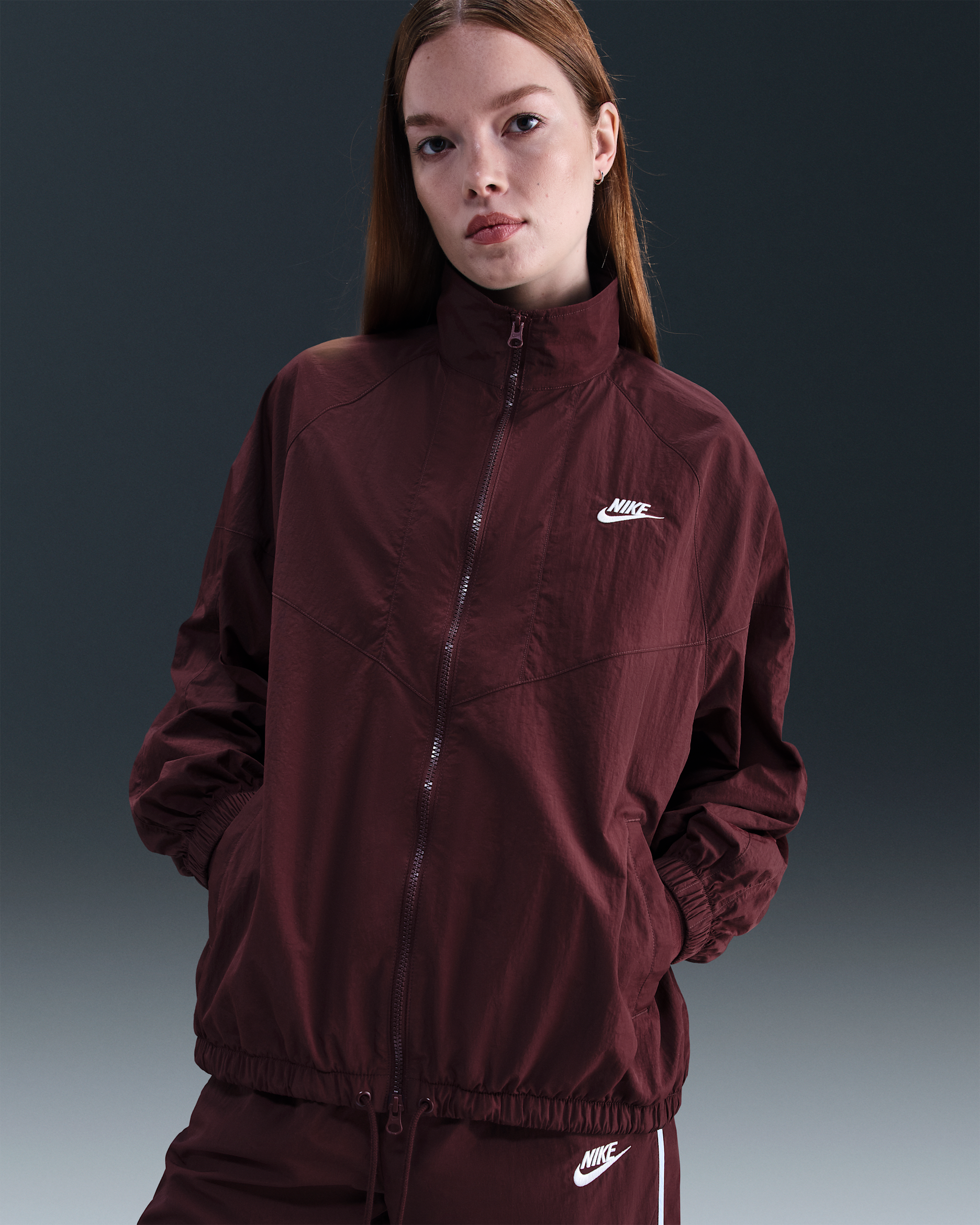 Chamarra oversized para mujer Nike Sportswear Windrunner - Burdeos enérgico/Burdeos enérgico/Vela