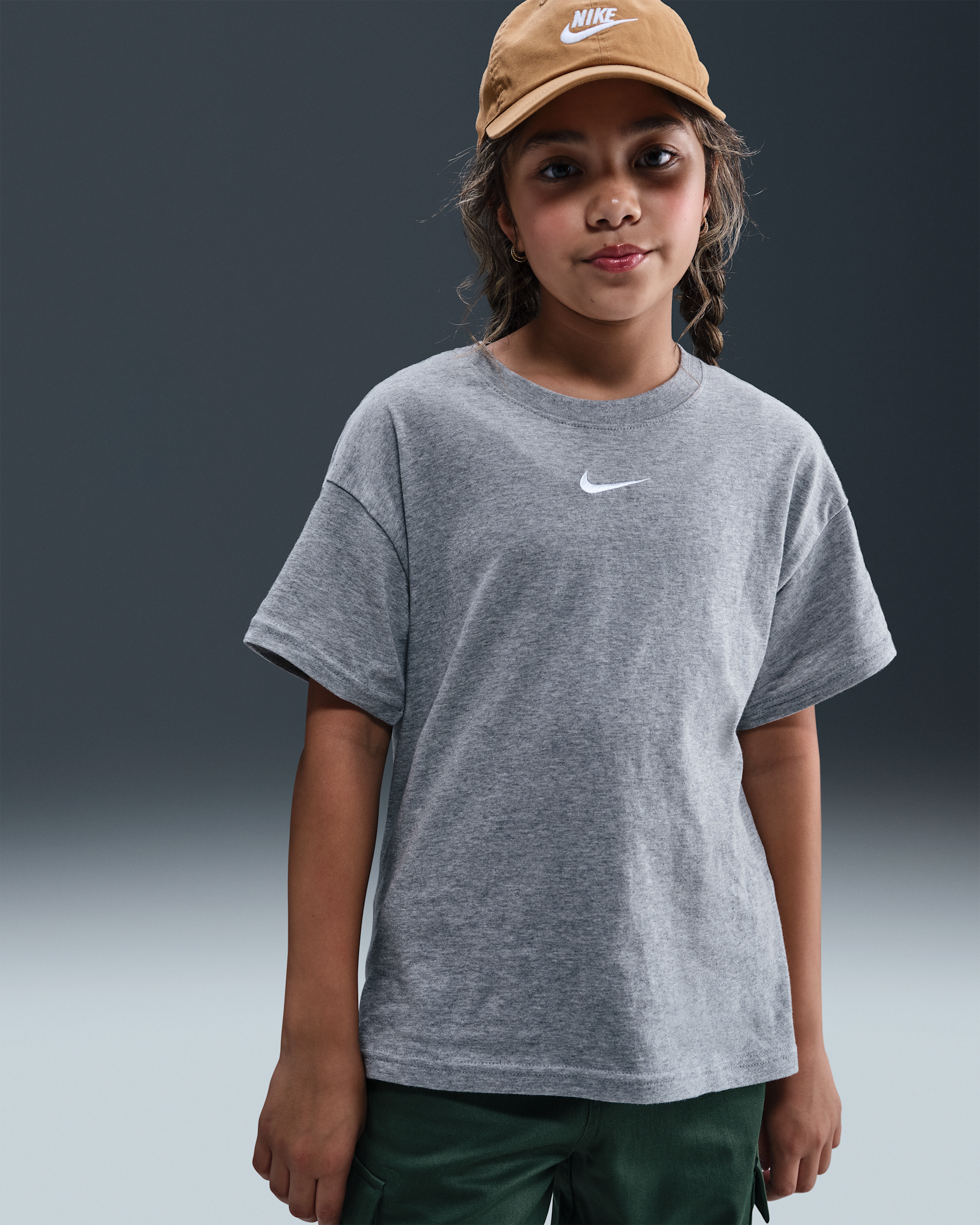 Playera para niña talla grande Nike Sportswear Essential - Gris oscuro jaspeado