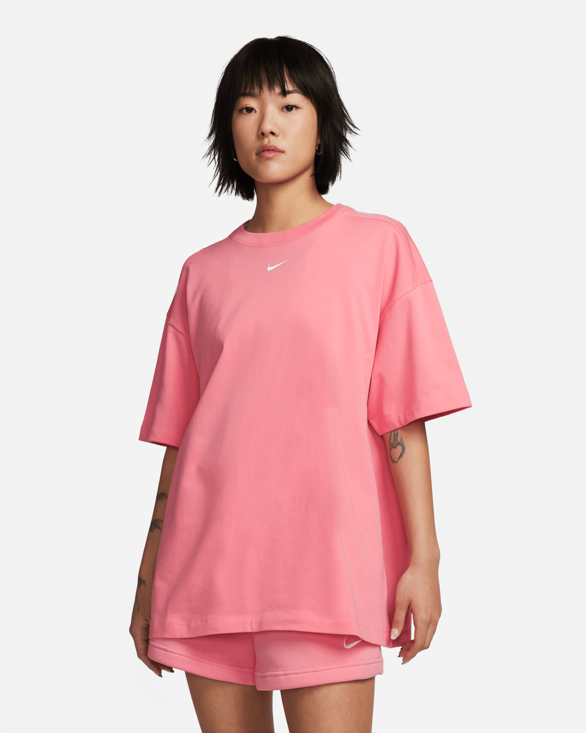 Nike Sportswear Essential Women's Oversized short-sleeve T-Shirt - Coral Chalk/White