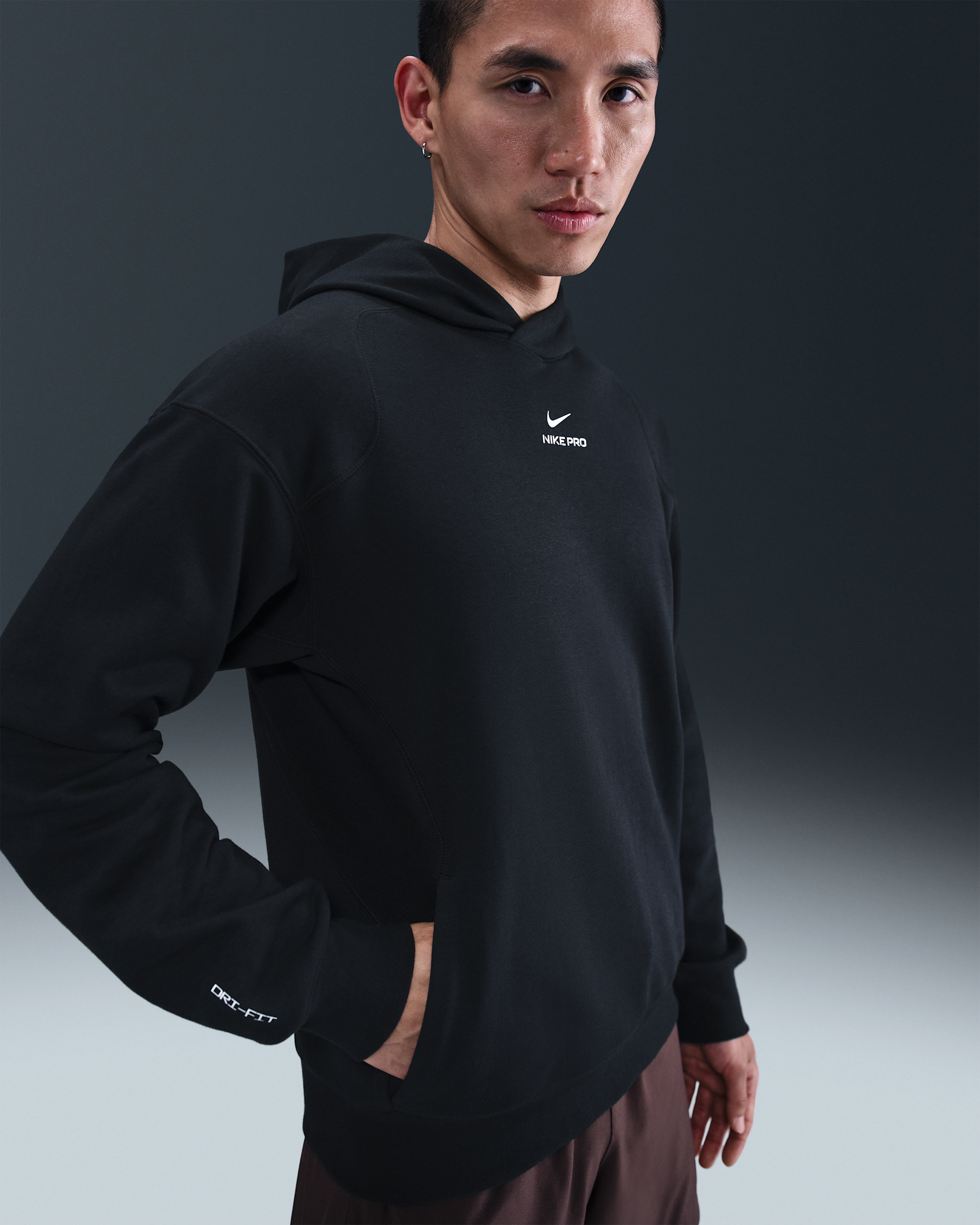 เสื้อเทรนนิ่งมีฮู้ดมิดเลเยอร์ผู้ชาย Dri-FIT Nike Pro - ดำ/ขาว