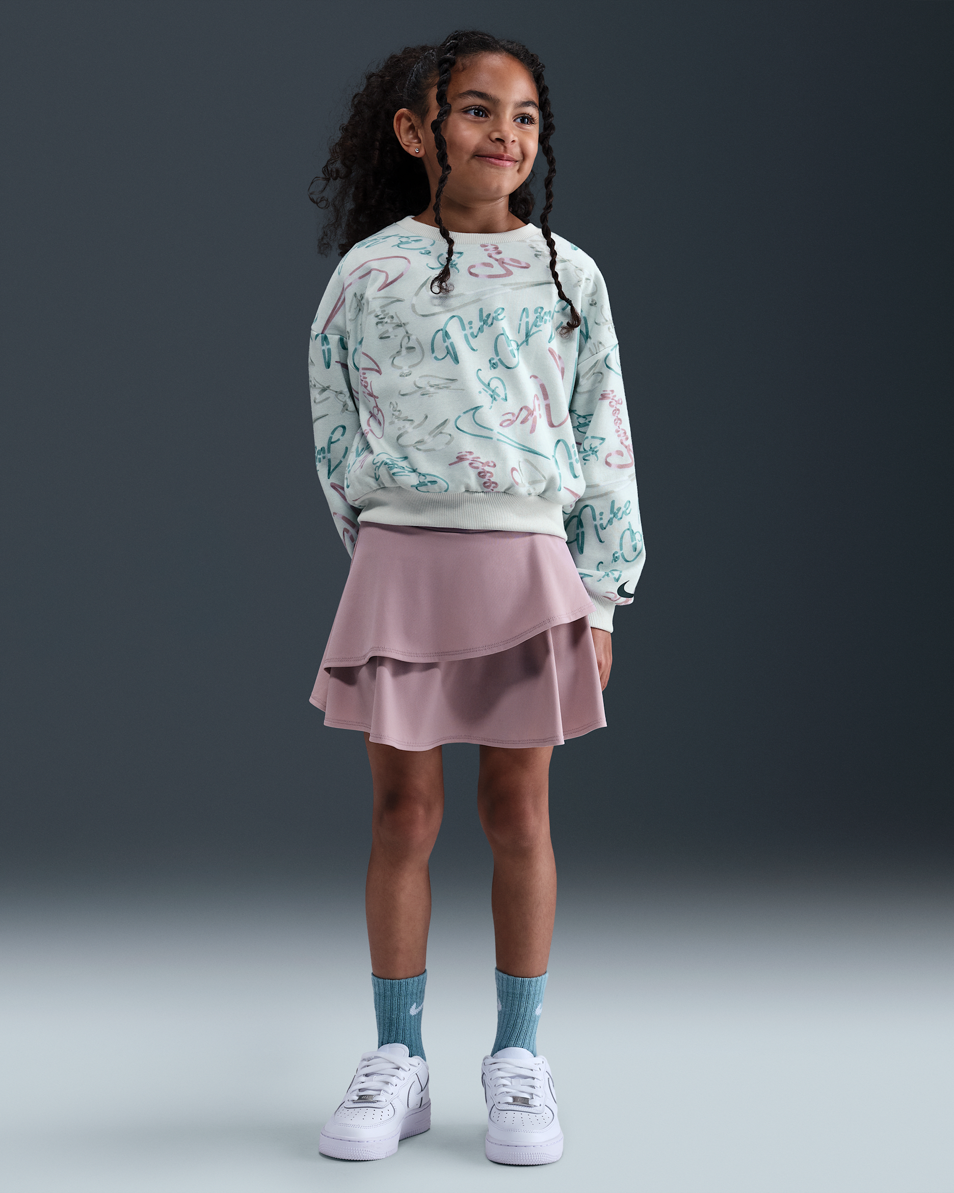 Conjunto de scooter de dos piezas Floral Futura para niños talla pequeña Nike Swoosh On Pointe - Niebla ciruela