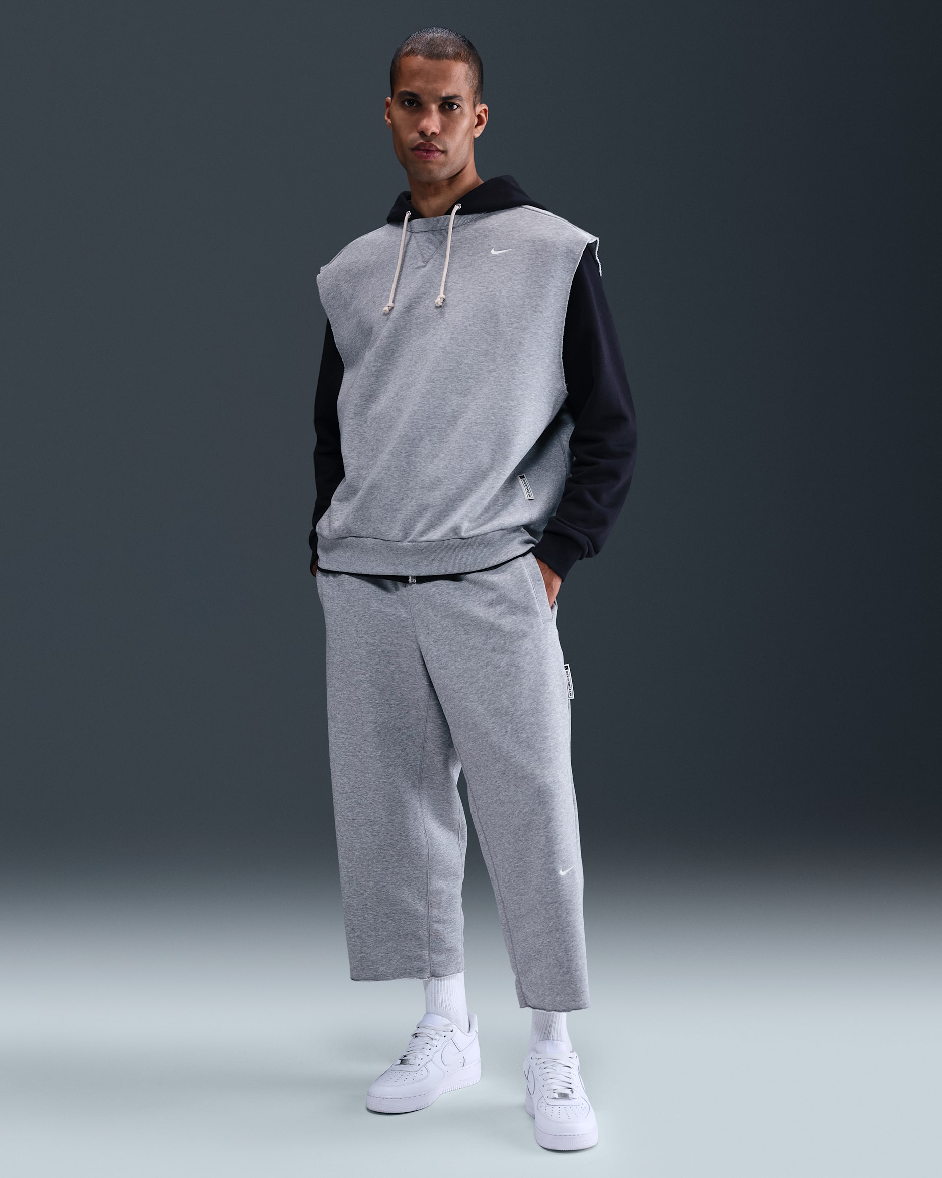 Nike Standard Issue Men's Dri-FIT 7/8-Length Basketball Pants - Dark Grey Heather/Pale Ivory