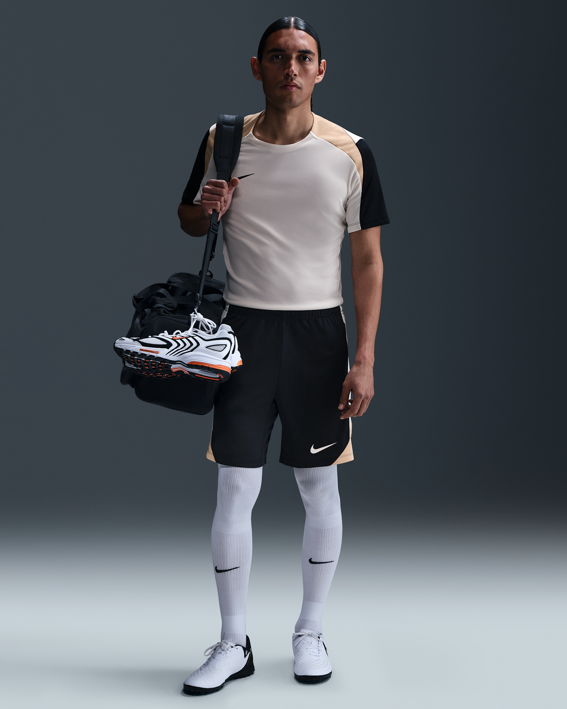 Ανδρικό ποδοσφαιρικό σορτς Dri-FIT Nike Strike - Μαύρο/Pale Ivory/Jersey Gold/Pale Ivory