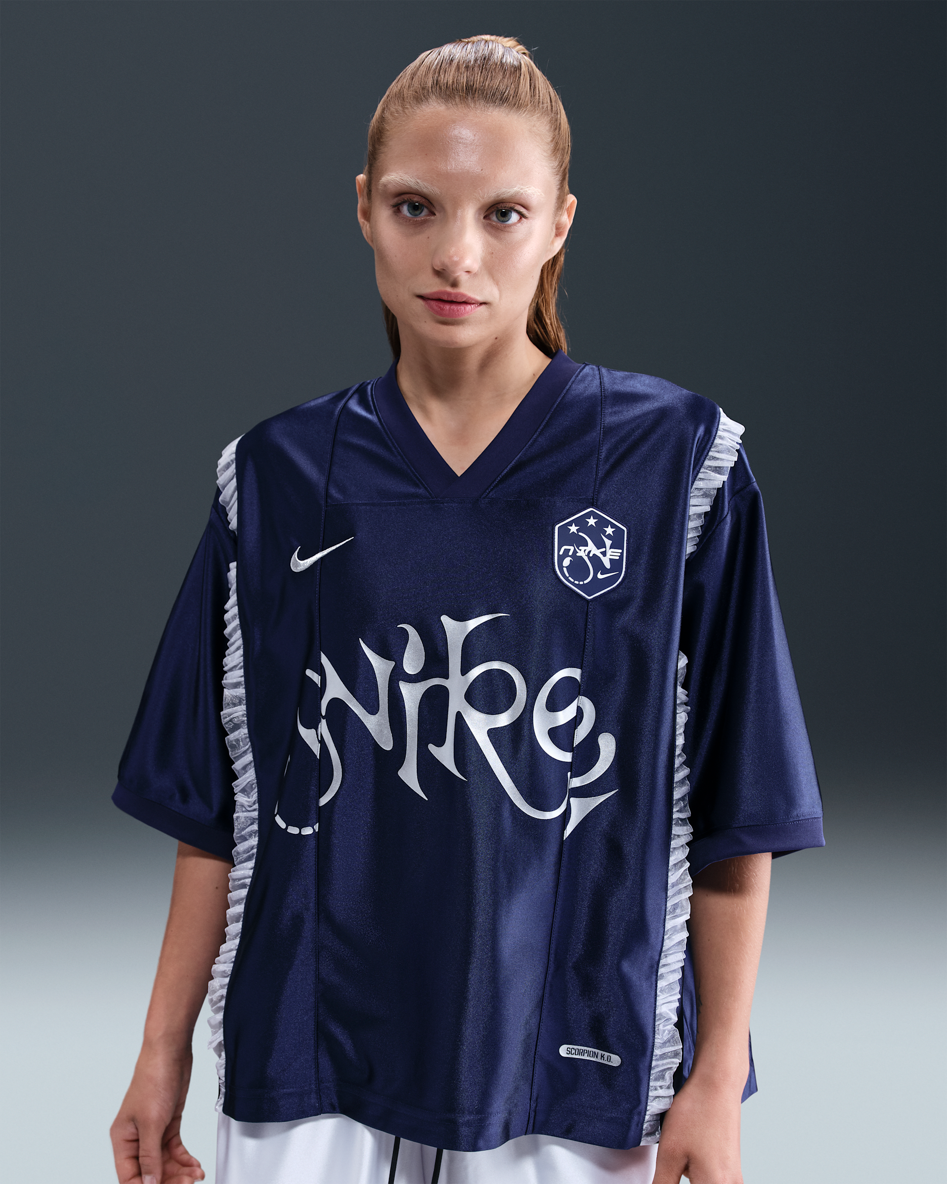 Nike Sportswear Women's Short-Sleeve Graphic Jersey Top - Midnight Navy