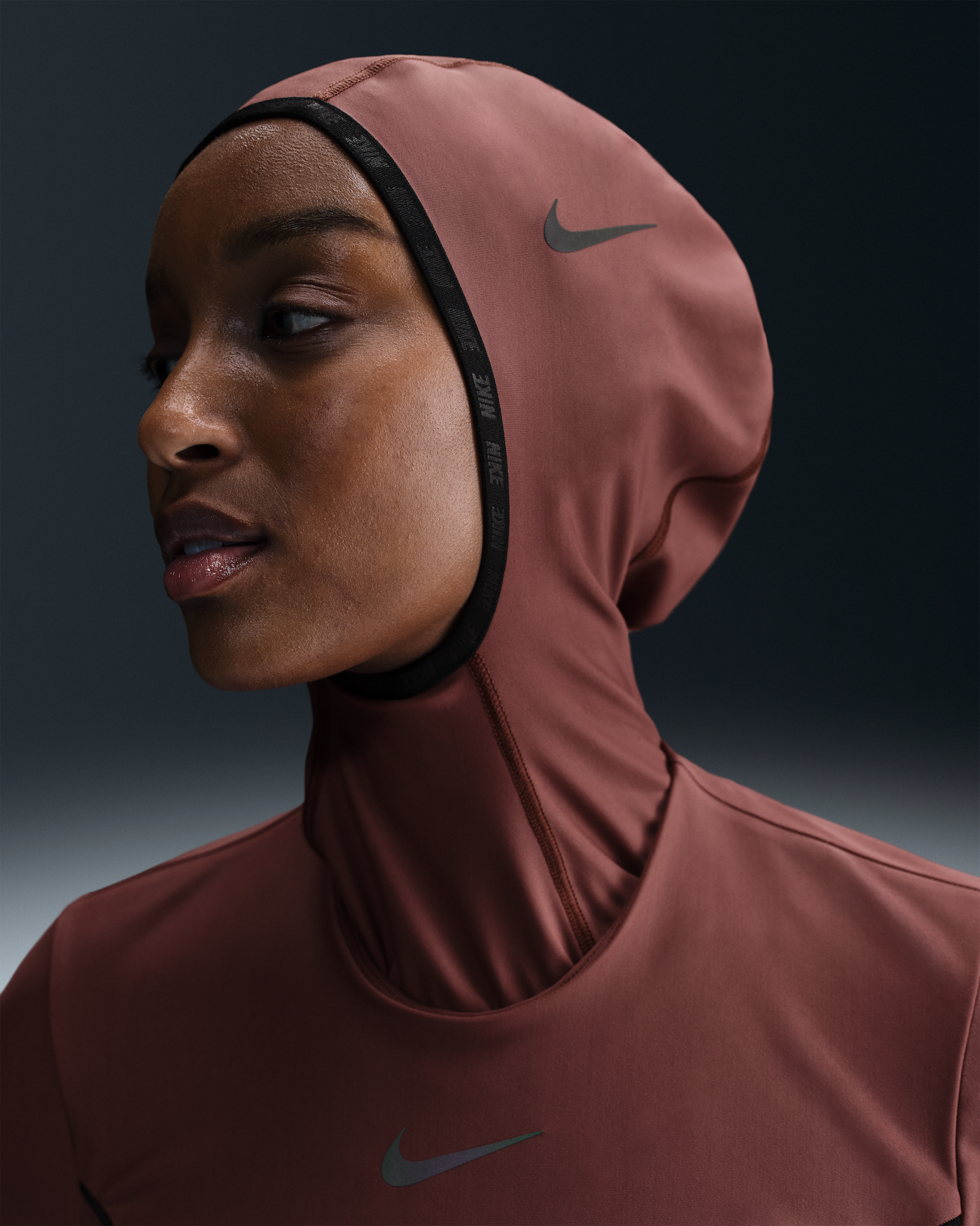 Hijab Nike Swim Victory pour femme - Red Sepia/Noir