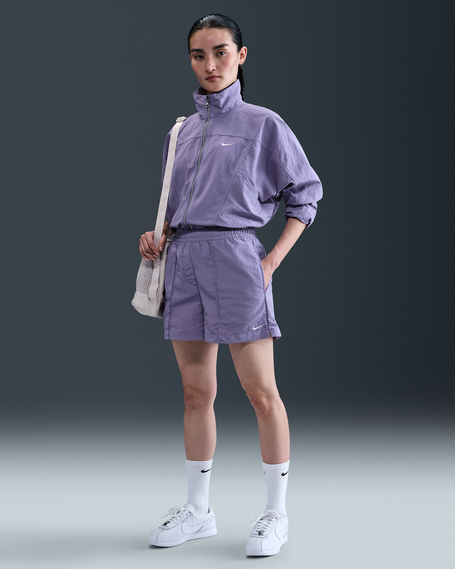 나이키 스포츠웨어 에브리씽 우븐 여성 미드라이즈 5인치 쇼츠 - 더스티 애미시스트/화이트