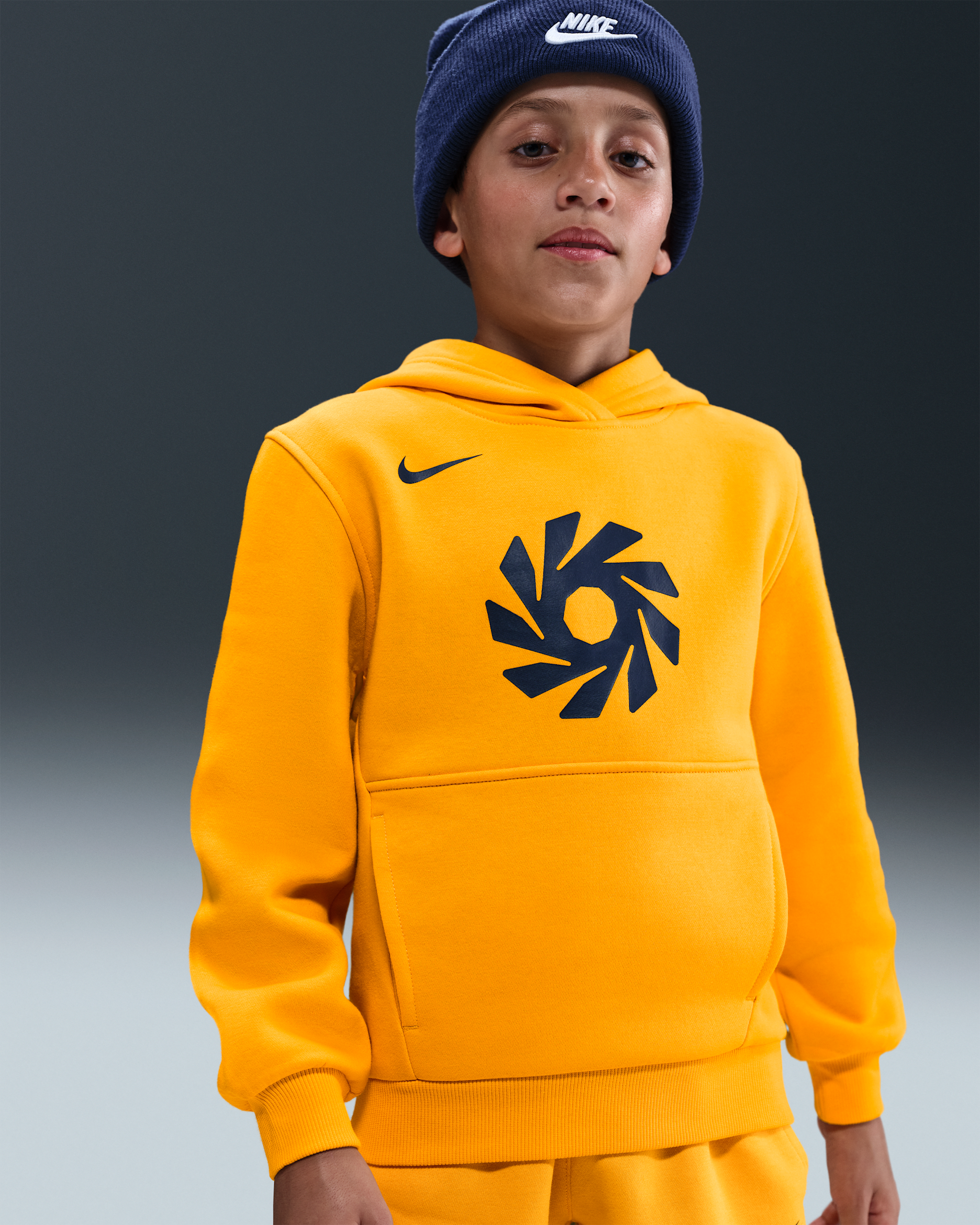 Erling Haaland Club Fleece Older Kids' Football Hoodie - University Gold/Blackened Blue