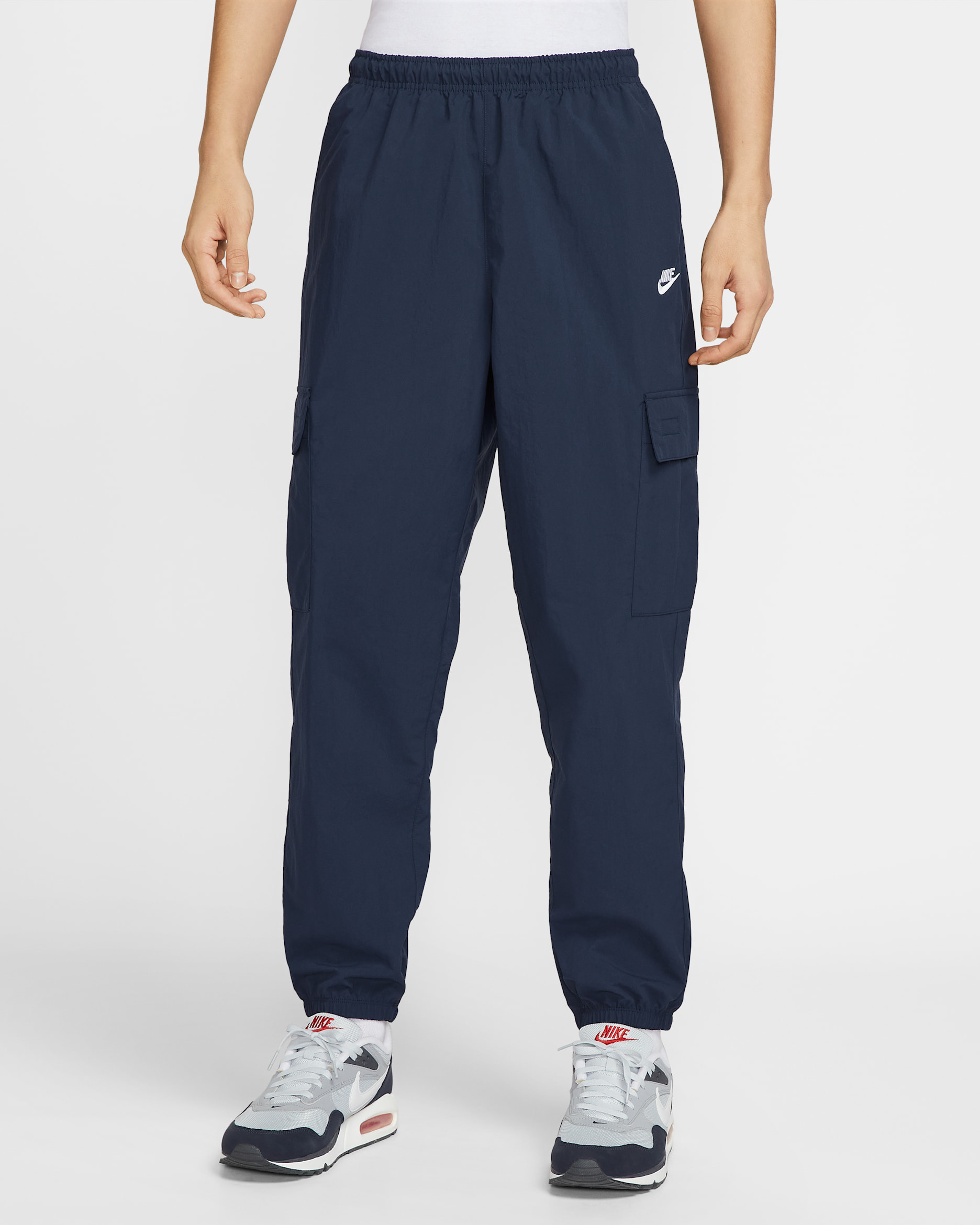 Nike Club Men's Woven Cargo Trousers - Obsidian/White