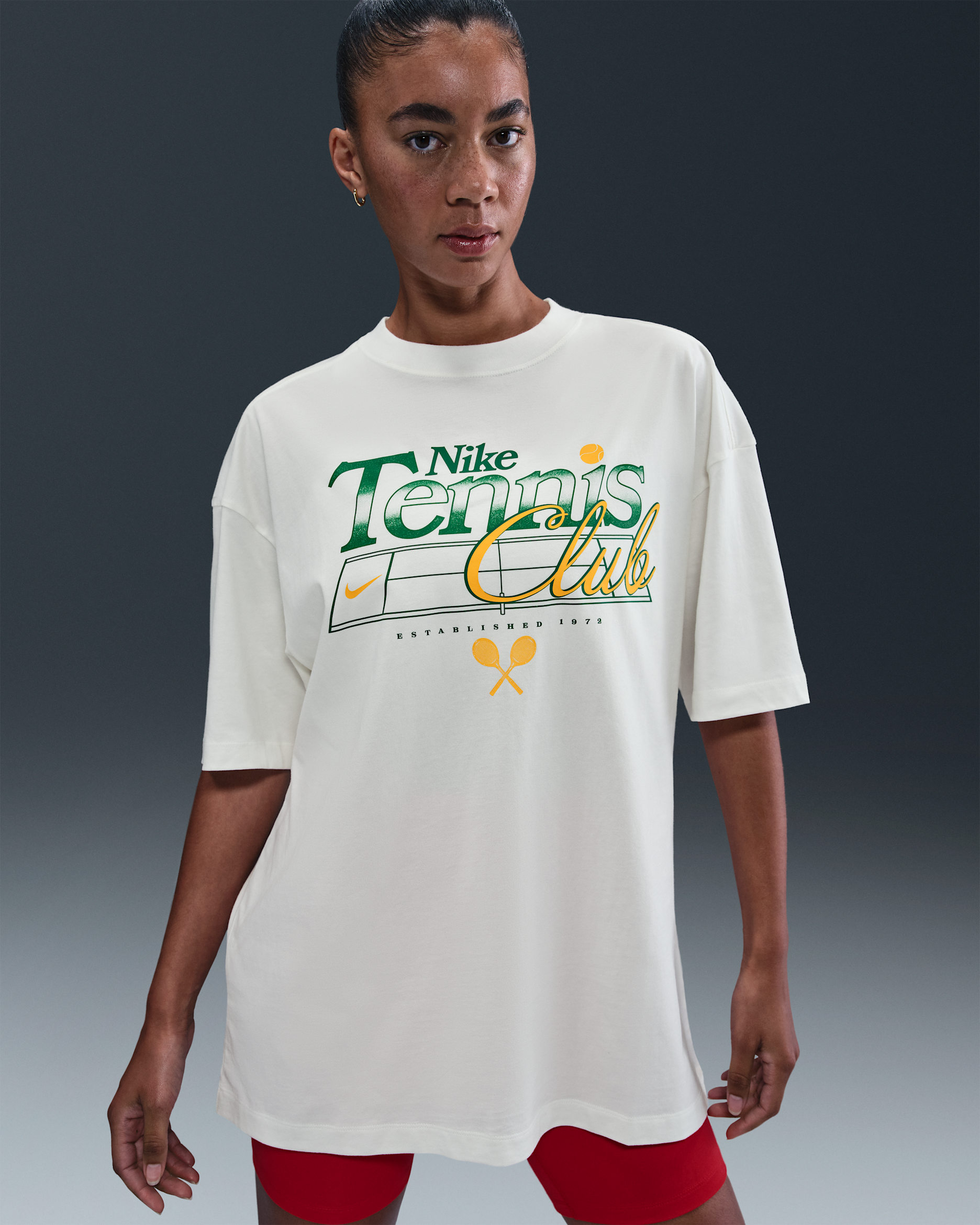 Nike Sportswear ekstra stor T-skjorte med grafikk til dame - Sail