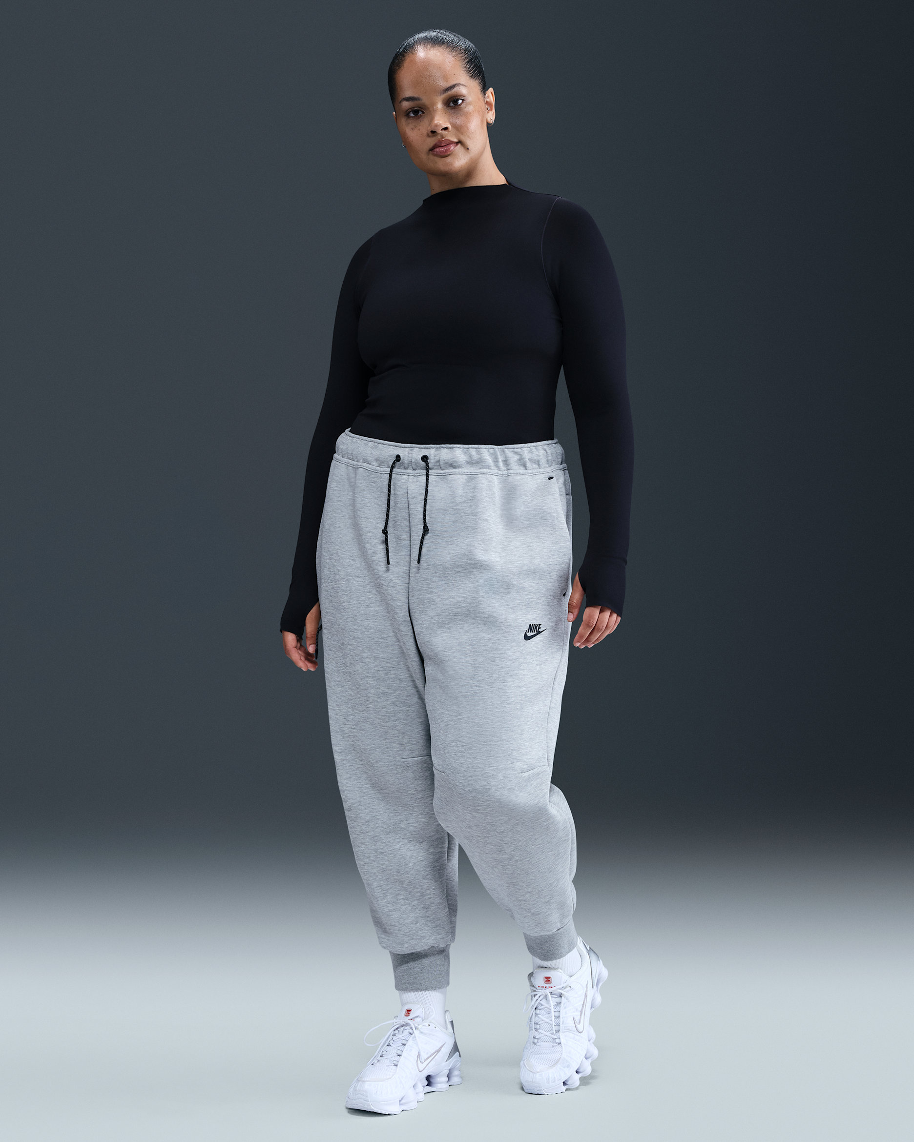 Nike Sportswear Tech Fleece Damen-Jogger mit mittelhohem Bund (große Größe) - Dark Grey Heather/Schwarz