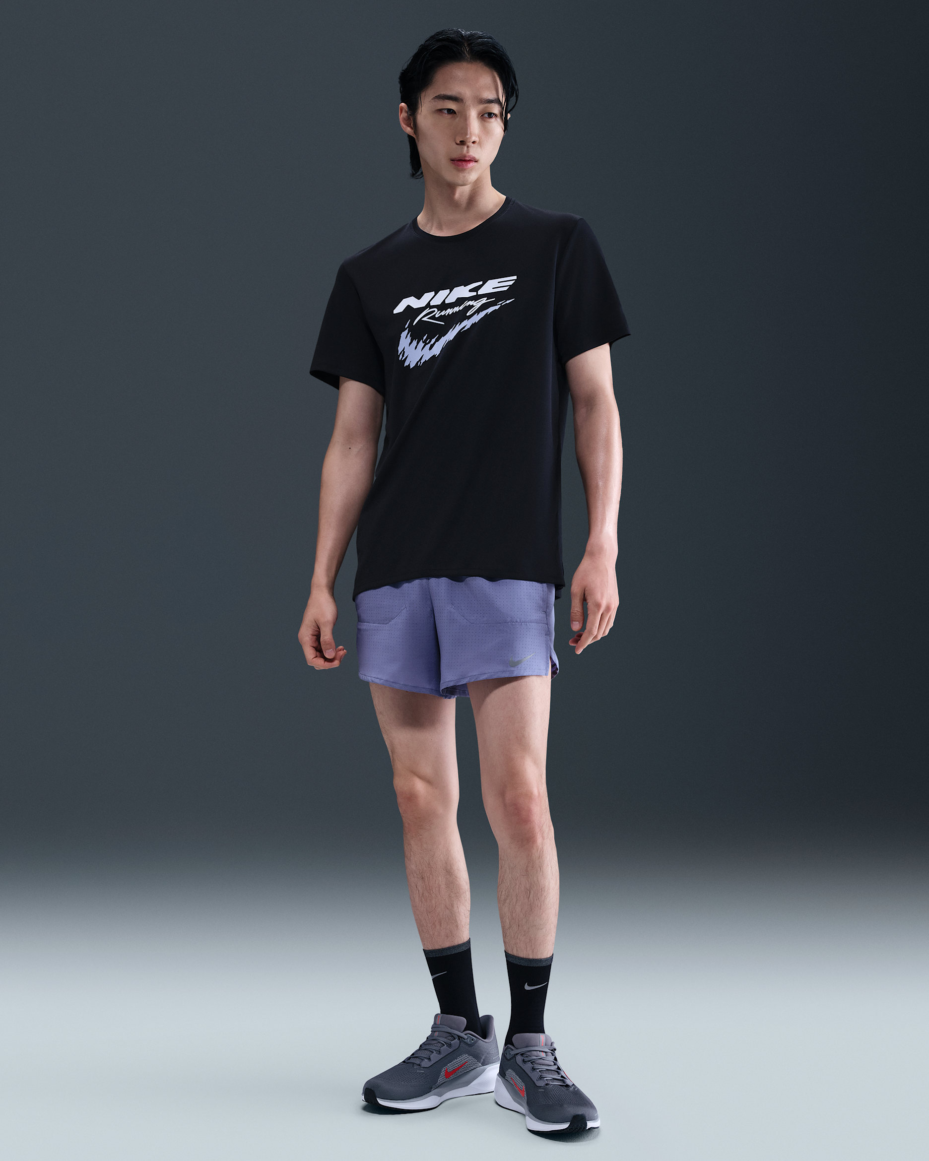 กางเกงวิ่งขาสั้น 5 นิ้วมีซับในและรูระบายอากาศผู้ชาย Dri-FIT Nike Stride - World Indigo/World Indigo/World Indigo