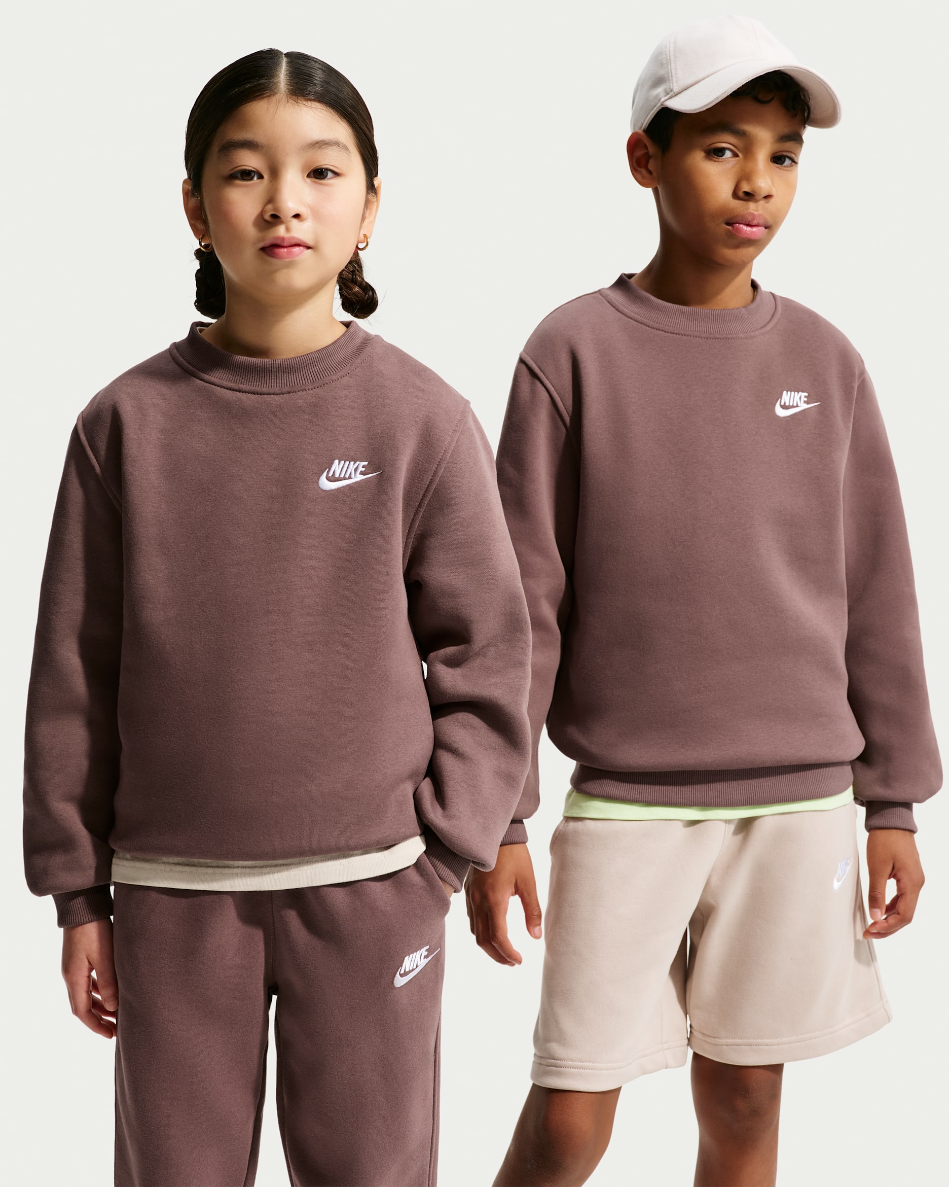 나이키 스포츠웨어 클럽 플리스 주니어 스웻셔츠 - 타투/화이트