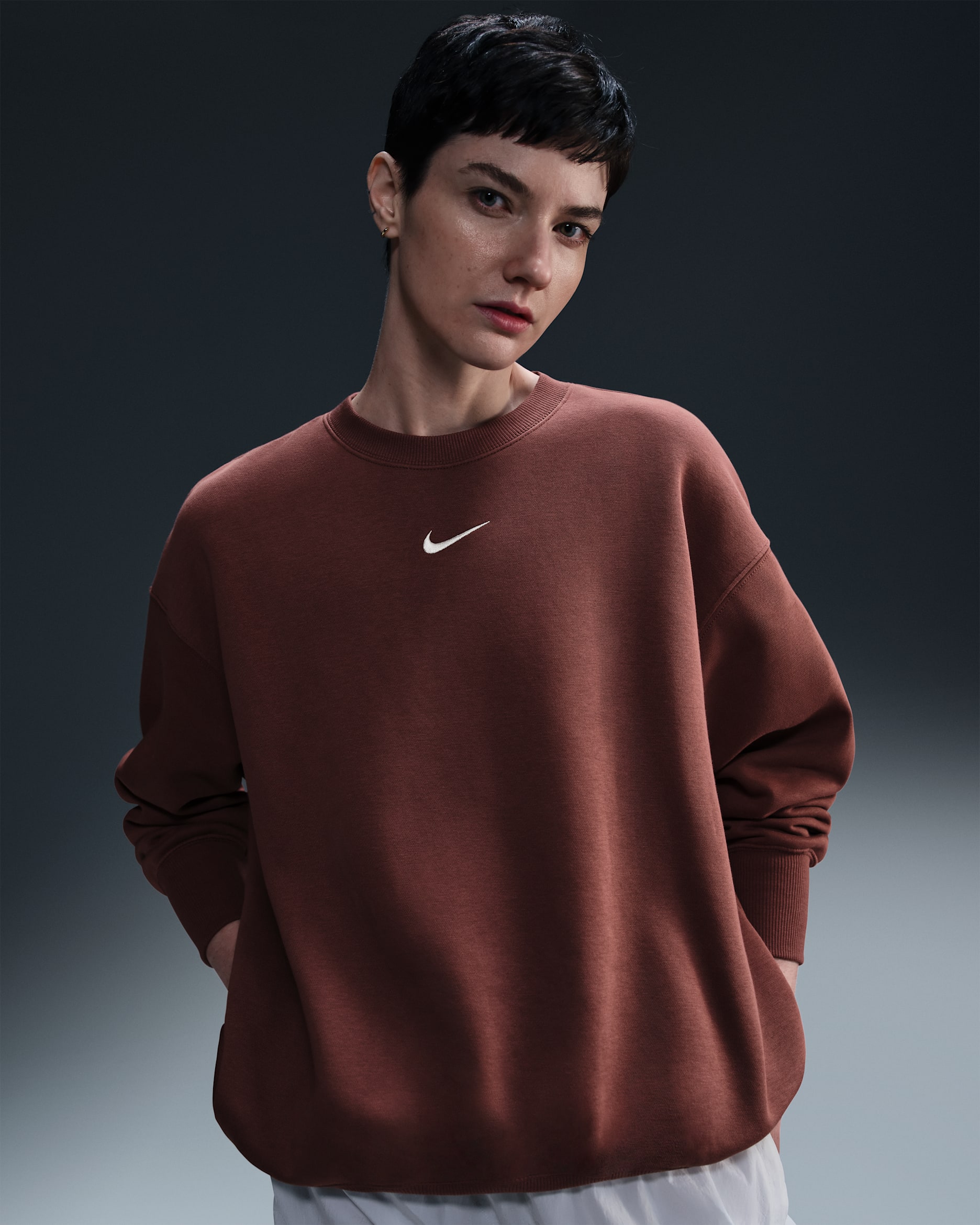 Nike Sportswear Phoenix Fleece Women's Oversized Crew-Neck Sweatshirt - Red Sepia/Sail