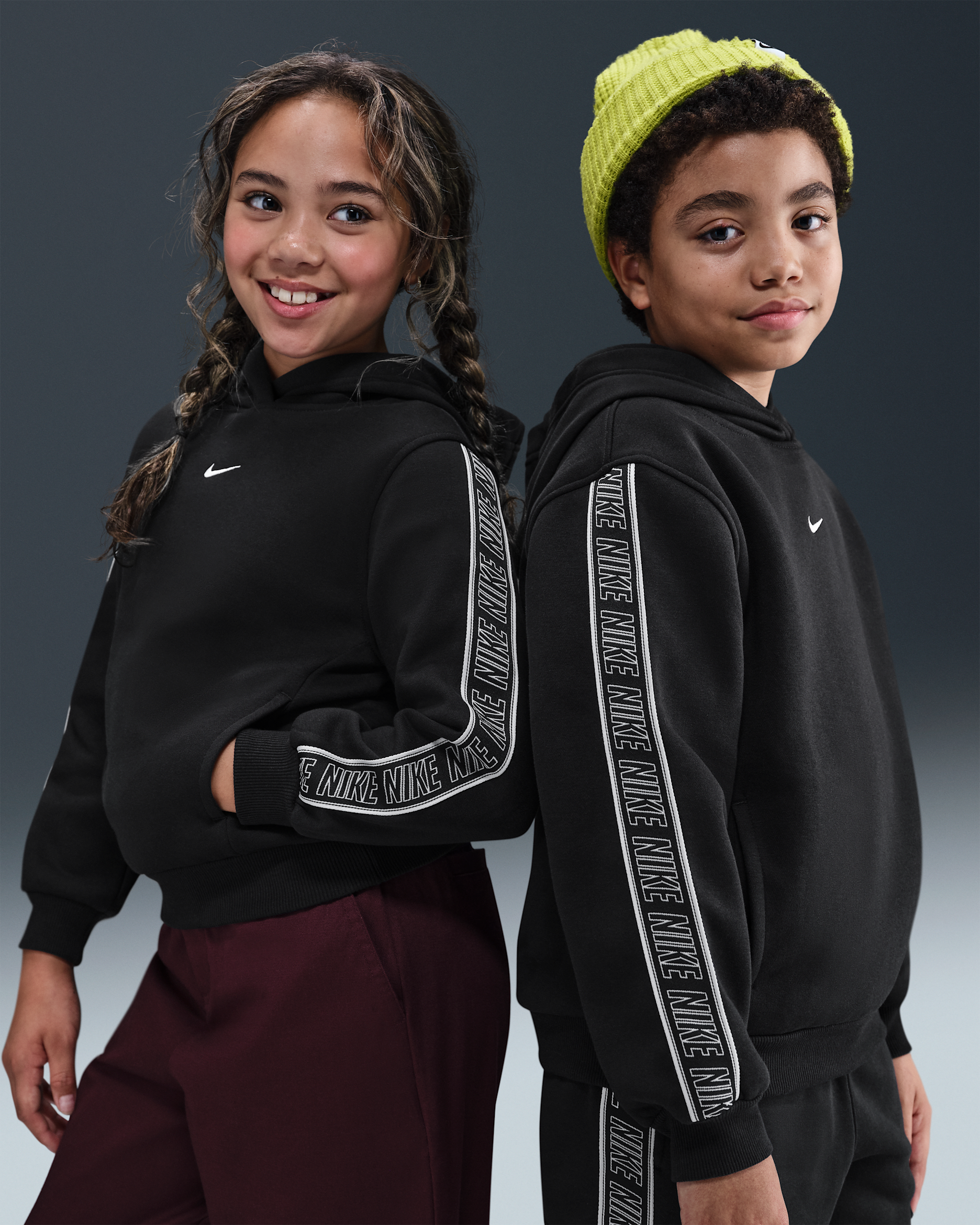 Hoodie pullover Nike Sportswear Club Fleece Júnior - Preto/Preto/Branco