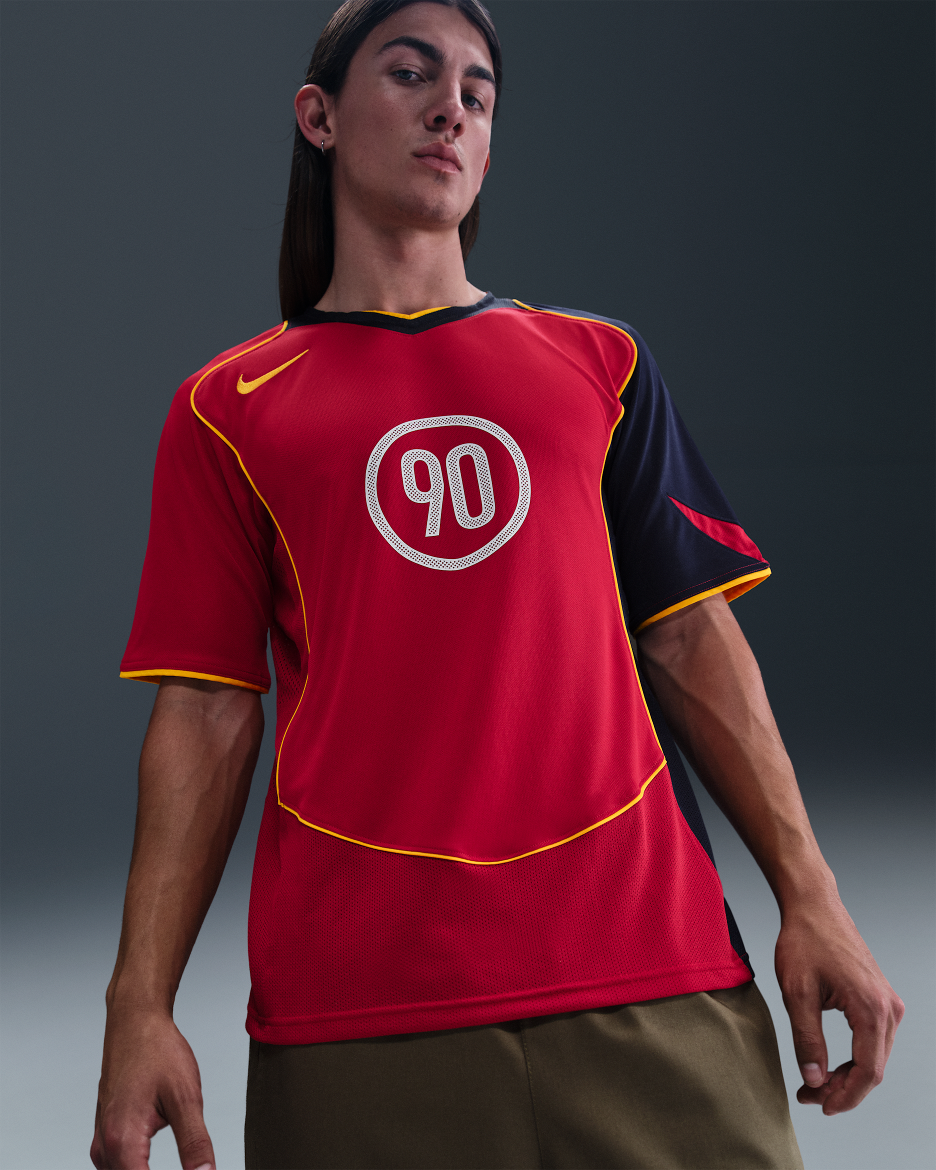 Jersey de fútbol Dri-FIT para hombre Nike Total 90 - Rojo gimnasio/Azul marino medianoche/Oro universitario/Oro universitario