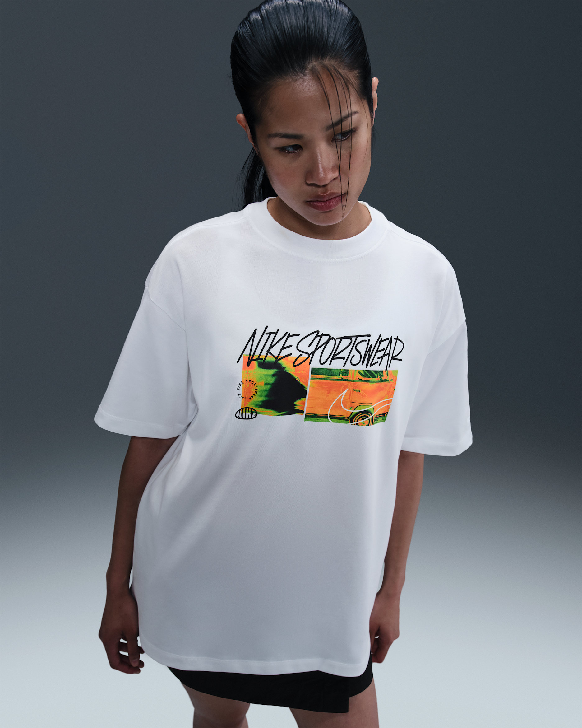 ナイキ スポーツウェア ウィメンズ オーバーサイズド Tシャツ - ホワイト/ブラック/ホワイト