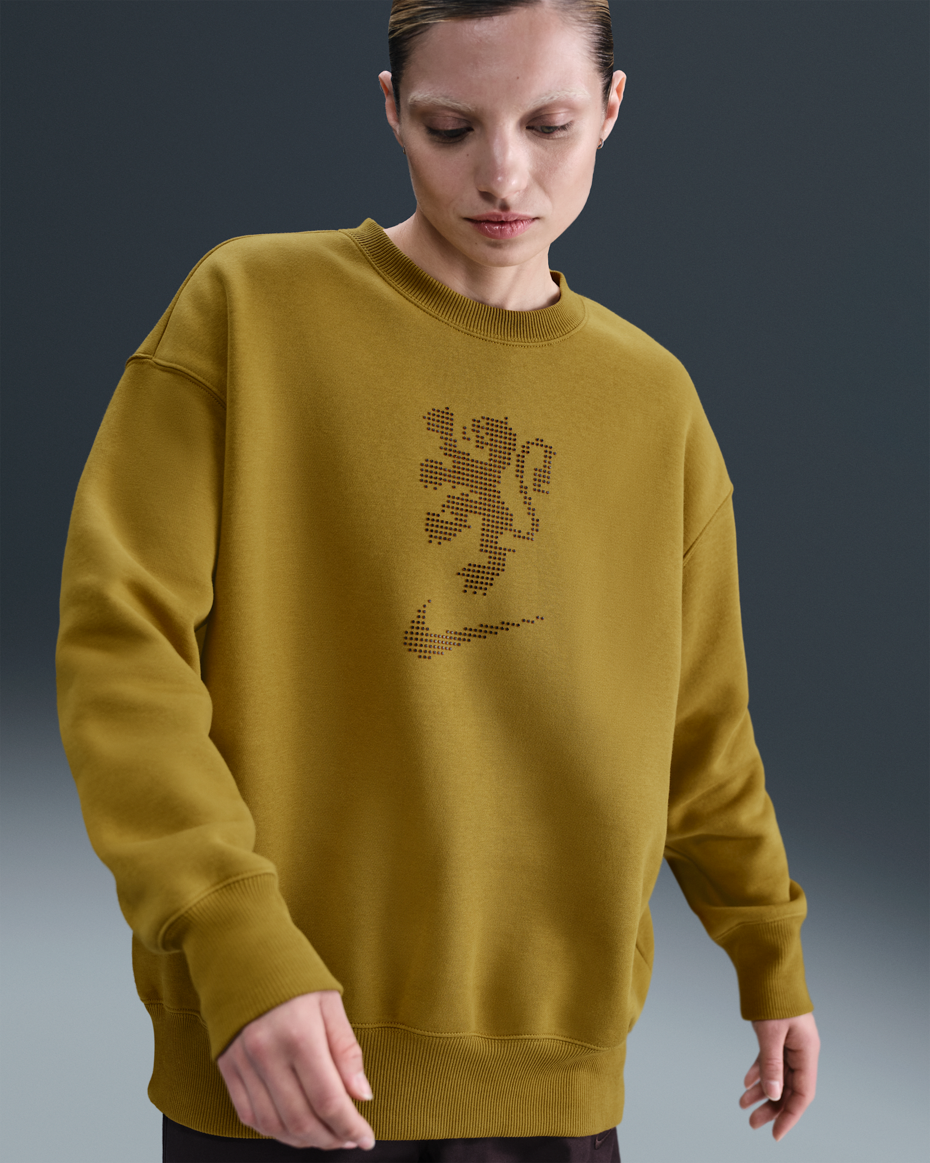 Hollanda Phoenix Fleece Nike Oversize Crew Yakalı Kadın Futbol Sweatshirt'ü - Bronzine