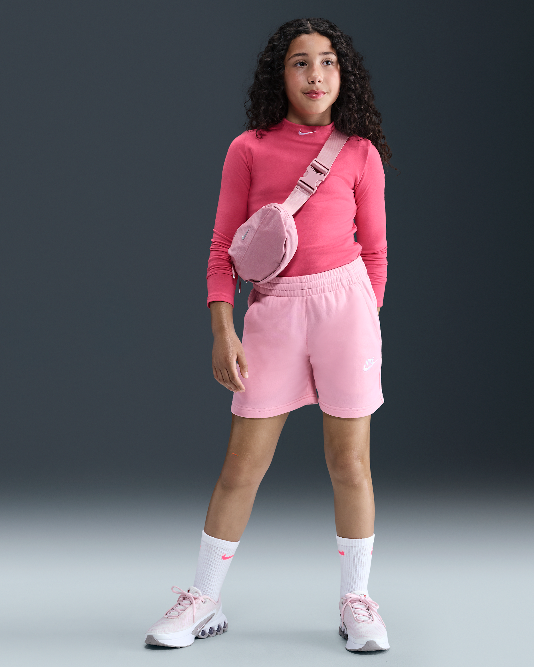 Nike Sportswear Club French-Terry-Shorts (12,5 cm) für ältere Kinder (Mädchen) - Medium Soft Pink/Medium Soft Pink/Weiß