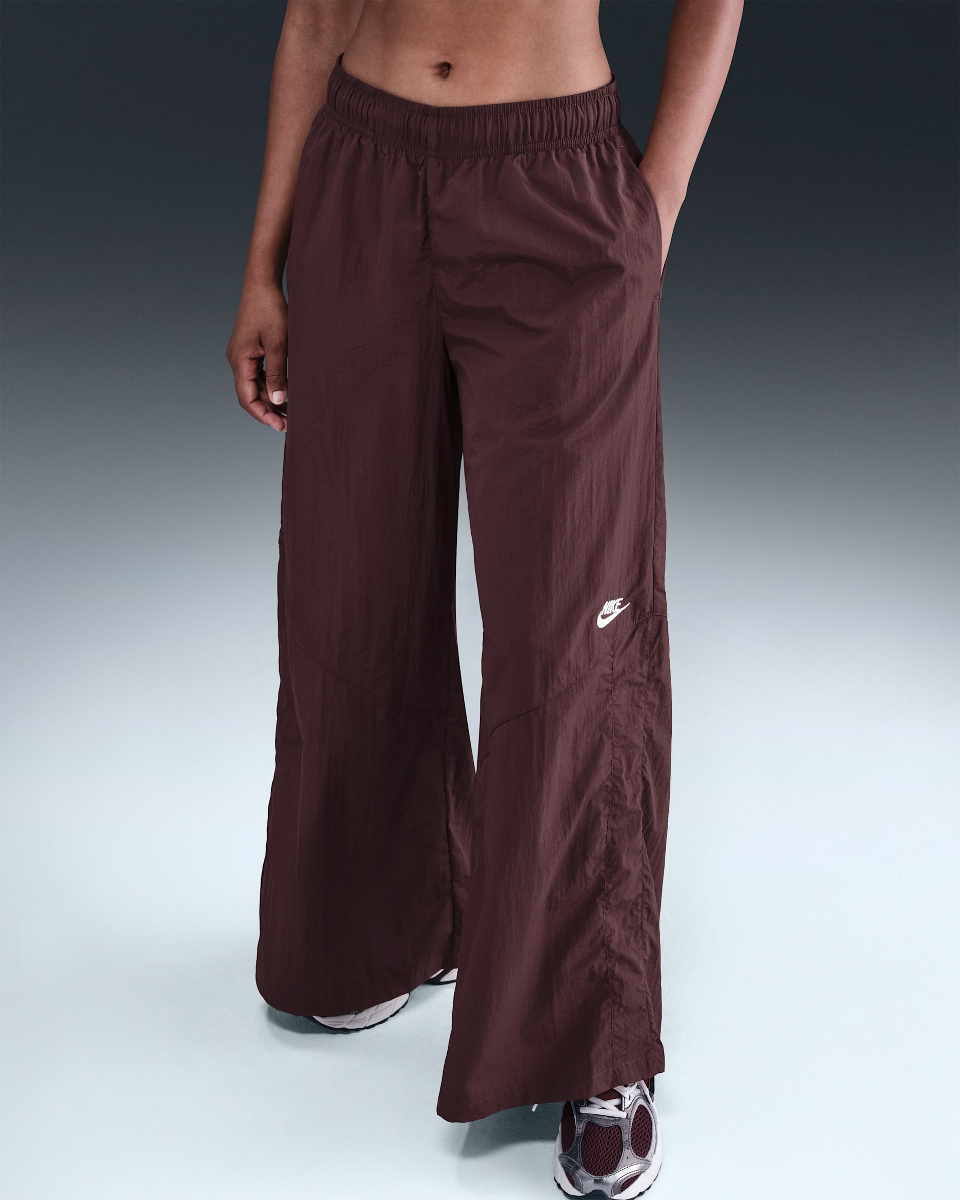 Nike Sportswear Women's Wide-Leg Woven Pants