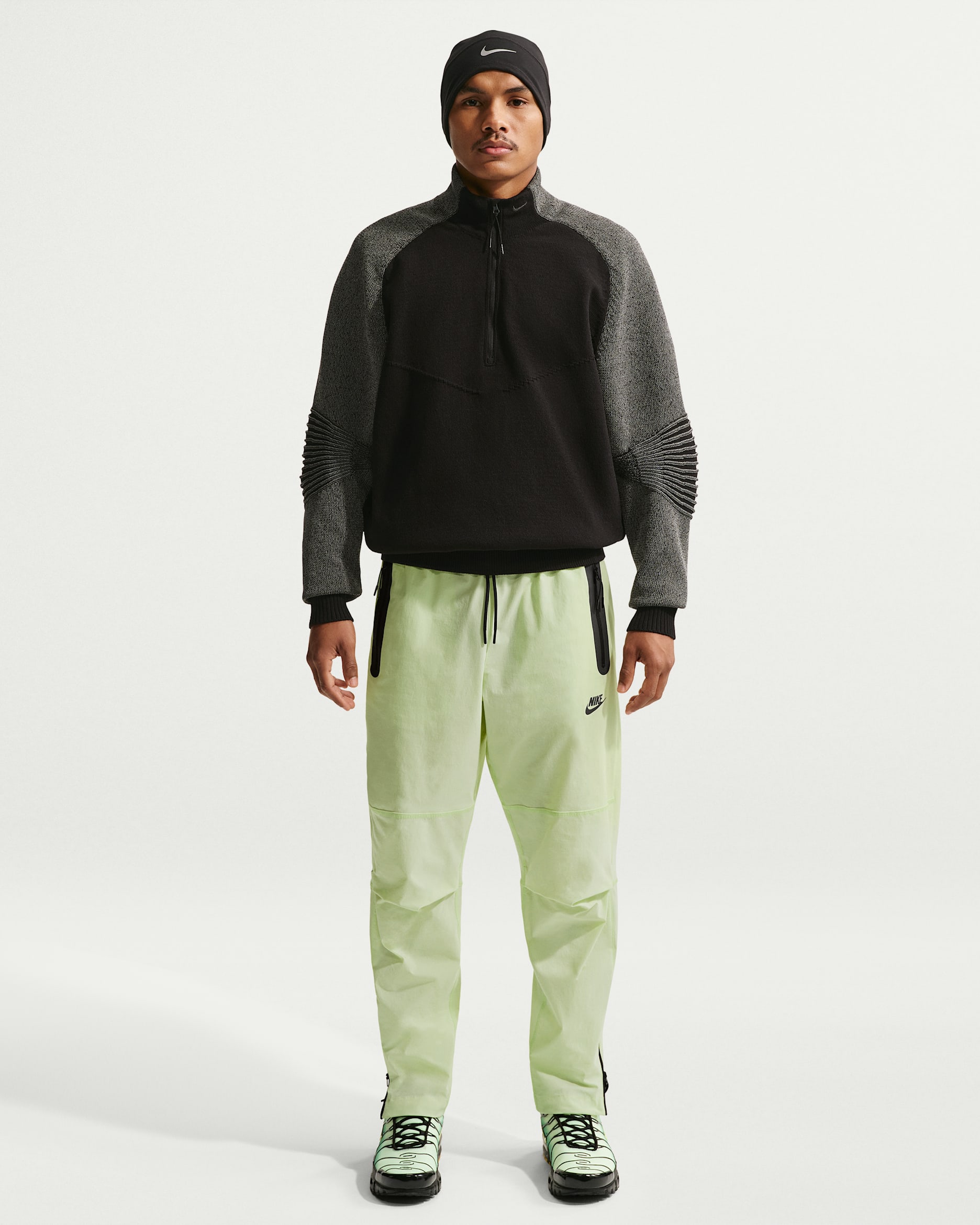 Nike Tech Men's Woven Pants - Light Liquid Lime/Black