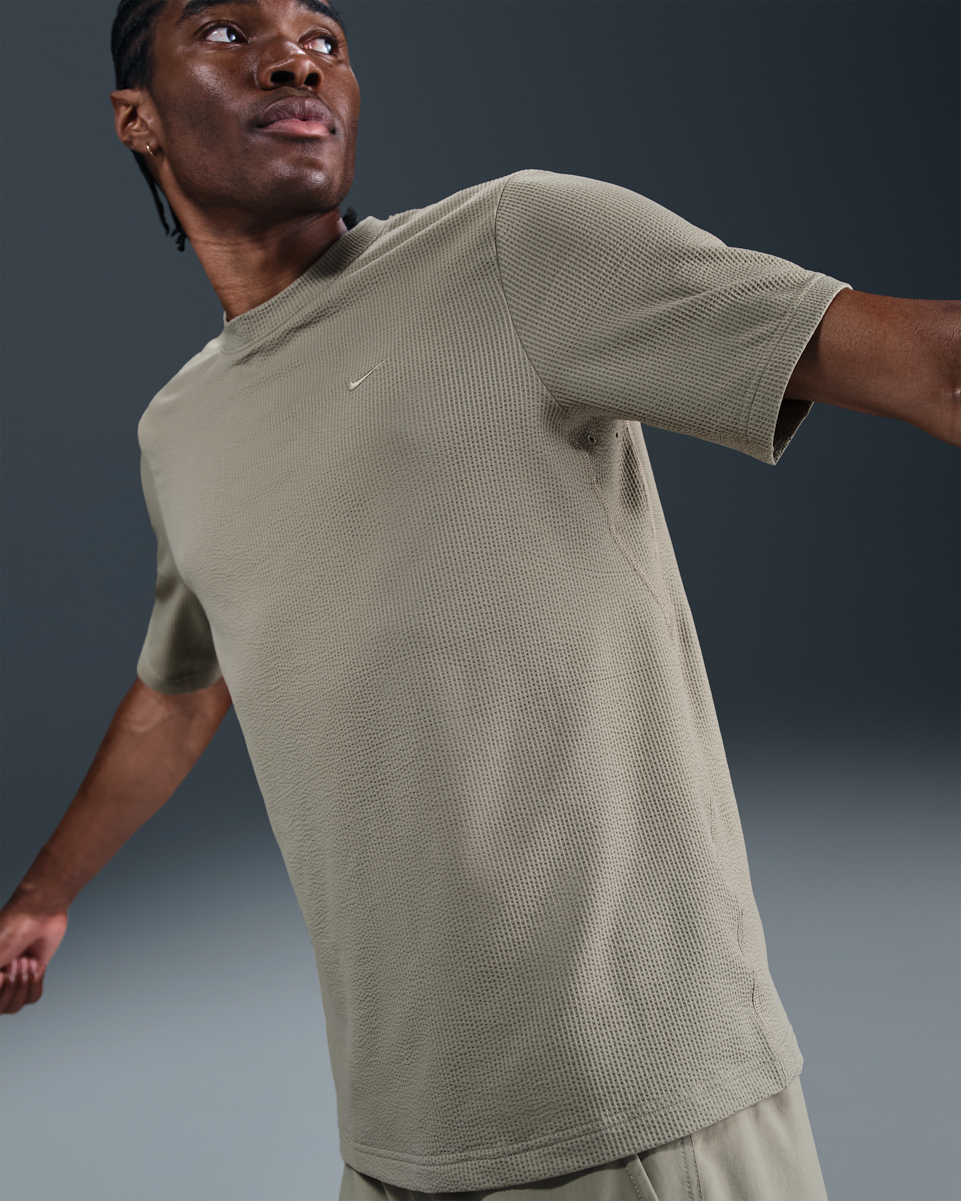 Nike Primary Men's Dri-FIT Seersucker Short-Sleeve Versatile Top - Light Army/Light Army