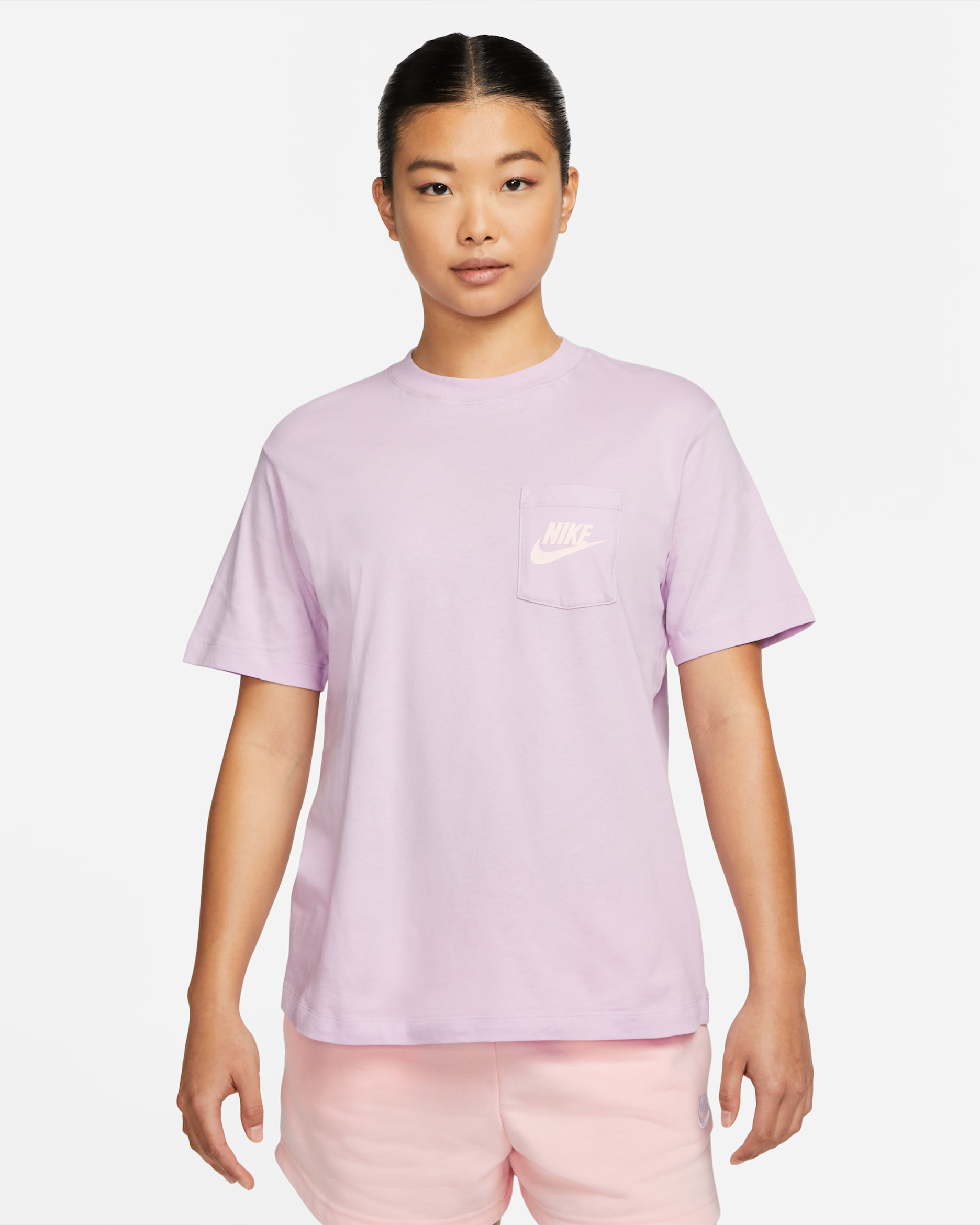 Nike Sportswear 女款口袋 T 恤 - Doll