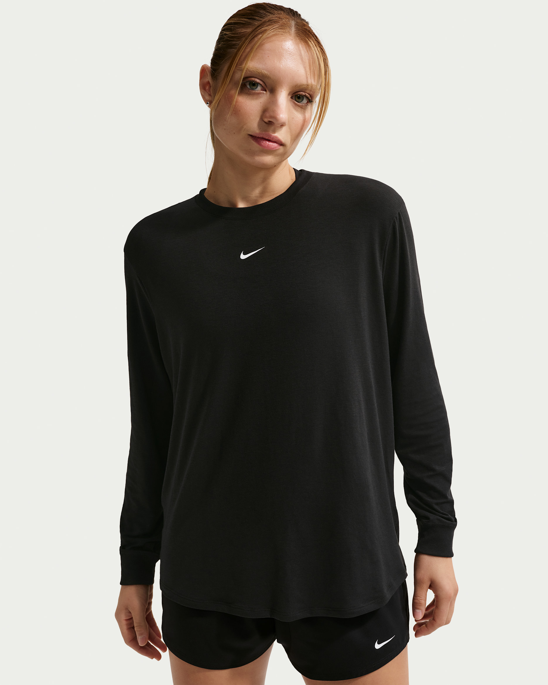 Nike One Relaxed Women's Dri-FIT Long-Sleeve Top - Black/White