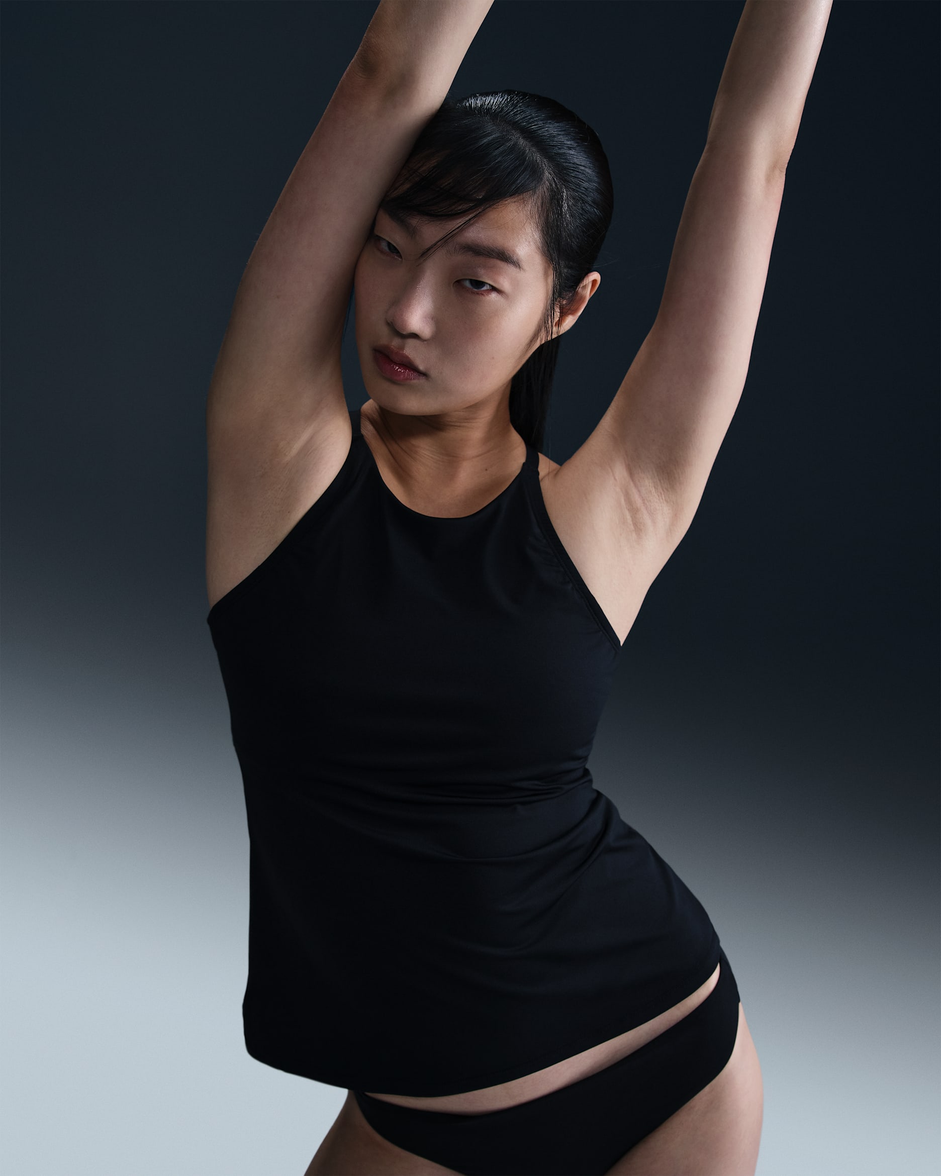 Nike Swim Essential Women's Lace-Up High-Neck Tankini - Black