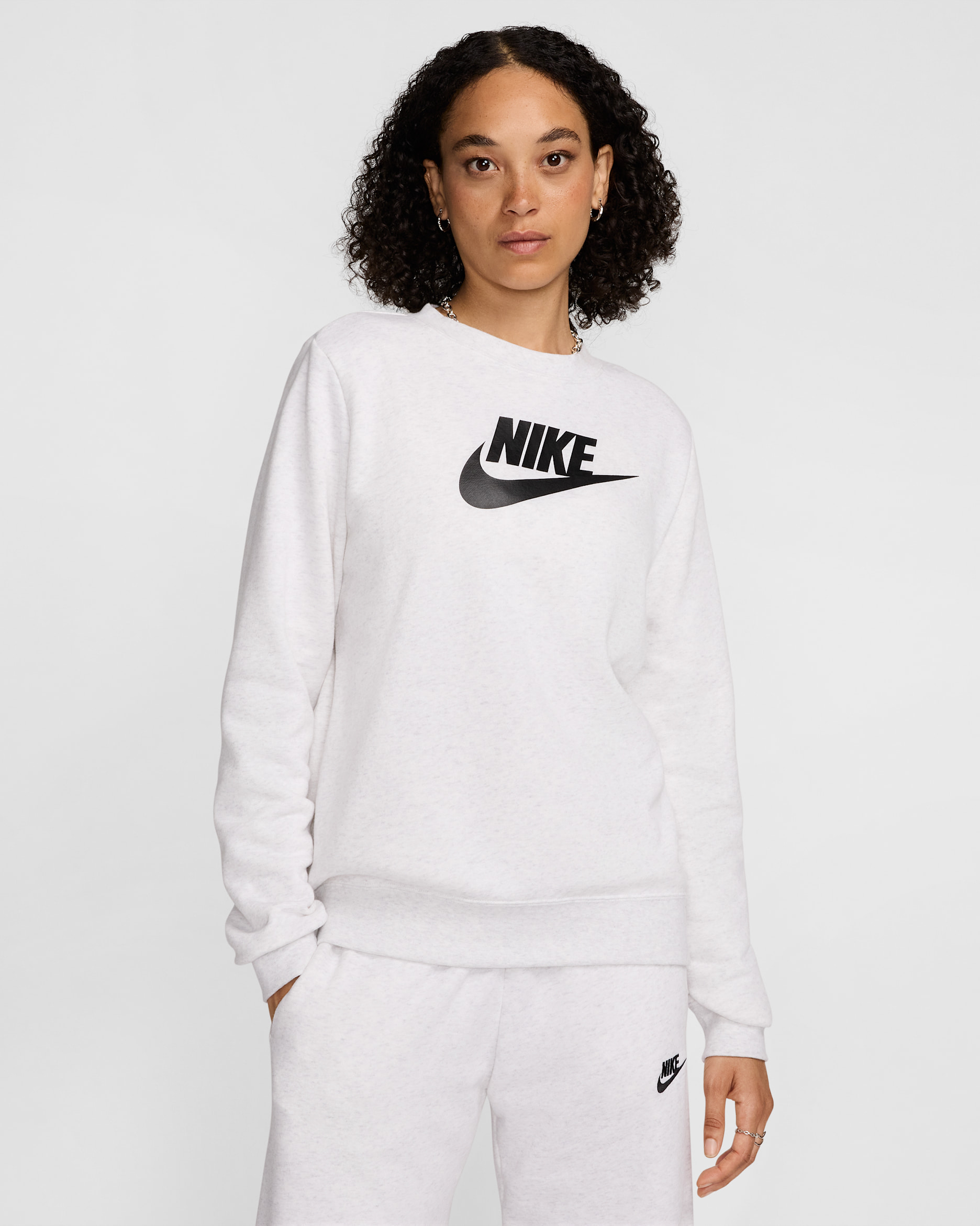 Nike Sportswear Club Fleece Women's Logo Crew-Neck Sweatshirt - Birch Heather/Black