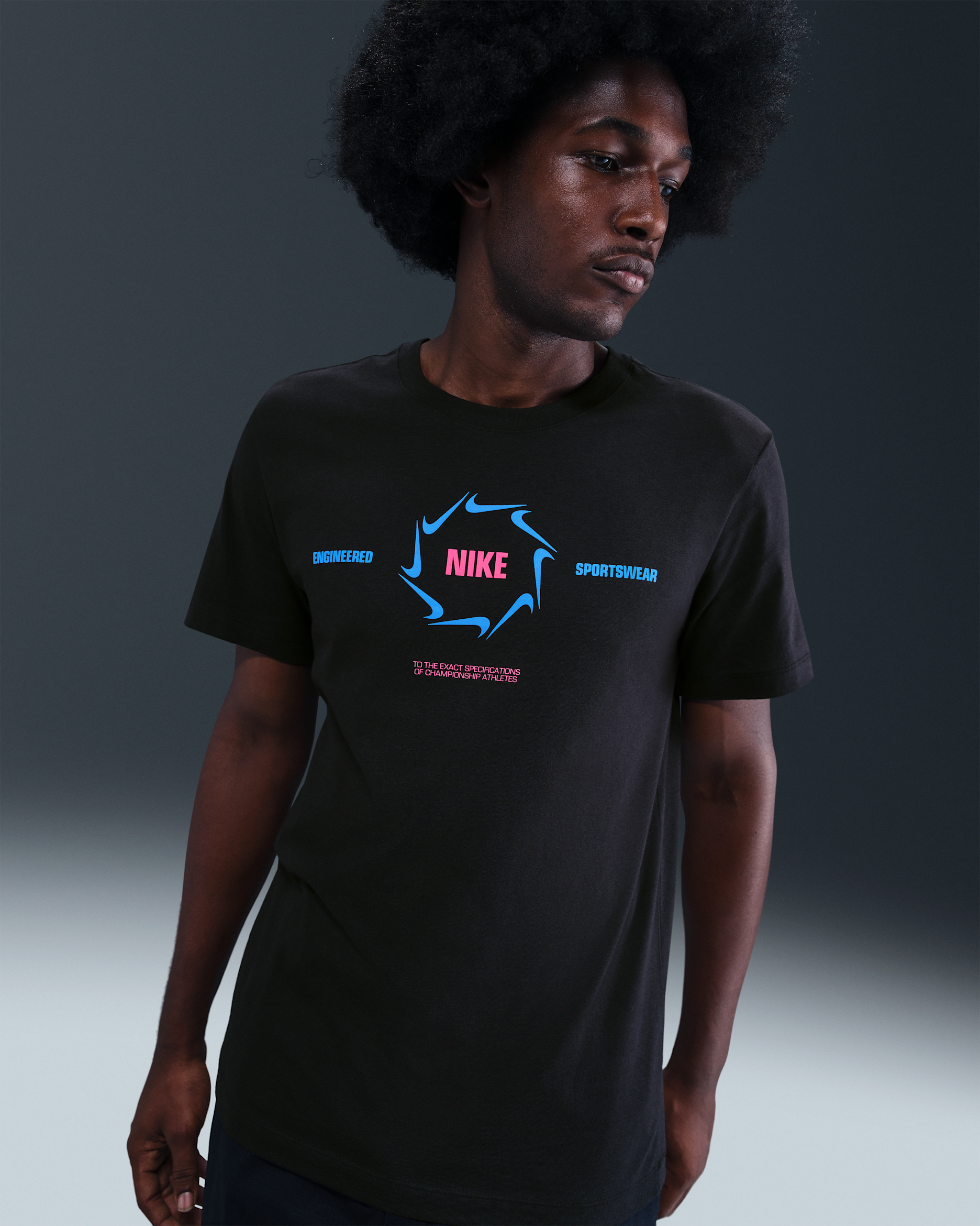 Nike Sportswear Men's T-Shirt - Black/Hyper Pink