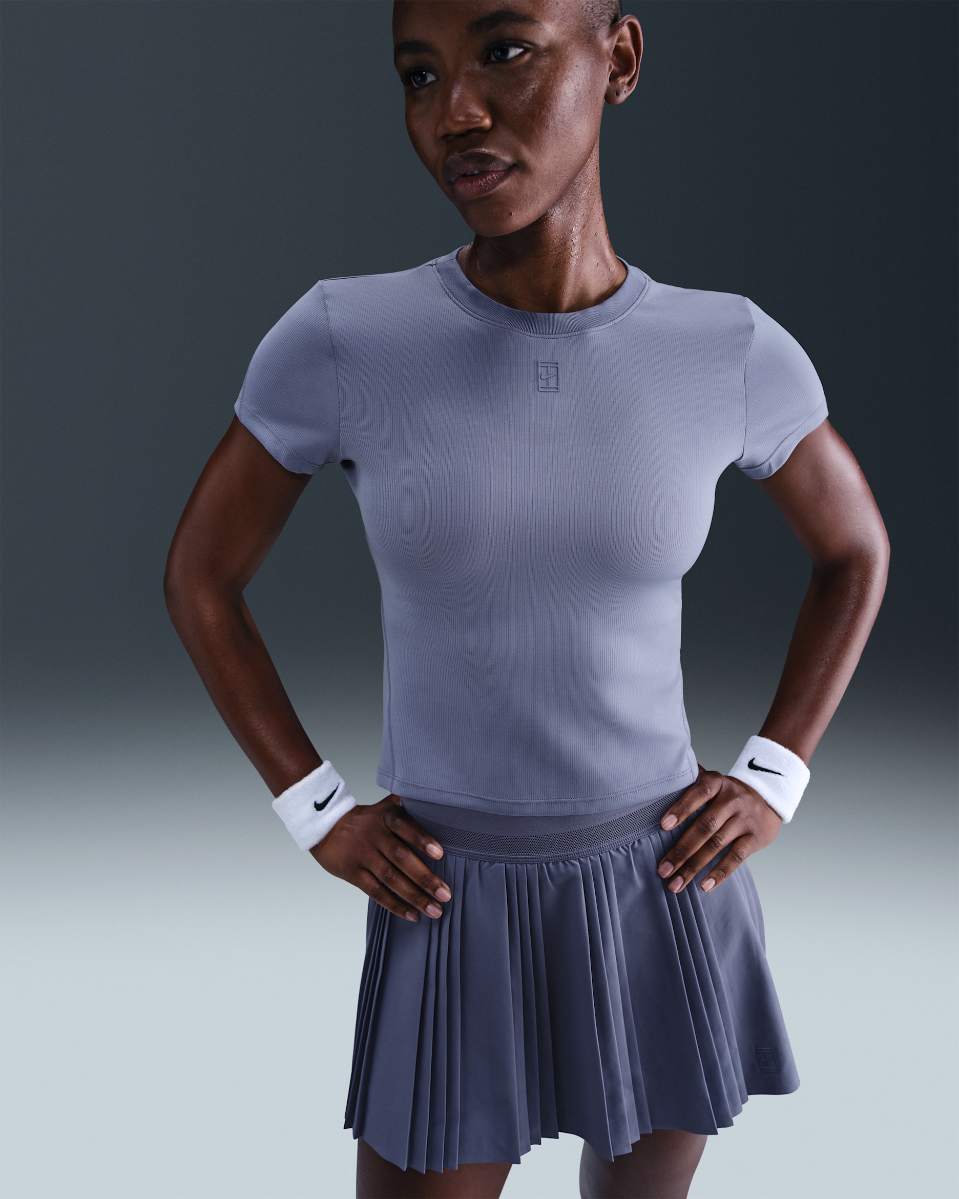 NikeCourt Advantage Dri-FIT kortermet tennisoverdel til dame - World Indigo/World Indigo