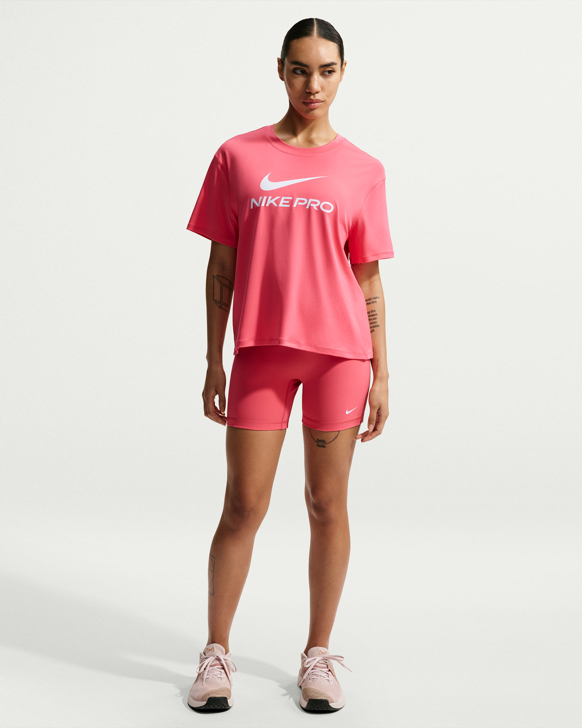 Nike Pro 365 Women's 12.5cm (Approx.) Mid-Rise Shorts - Sea Coral/White