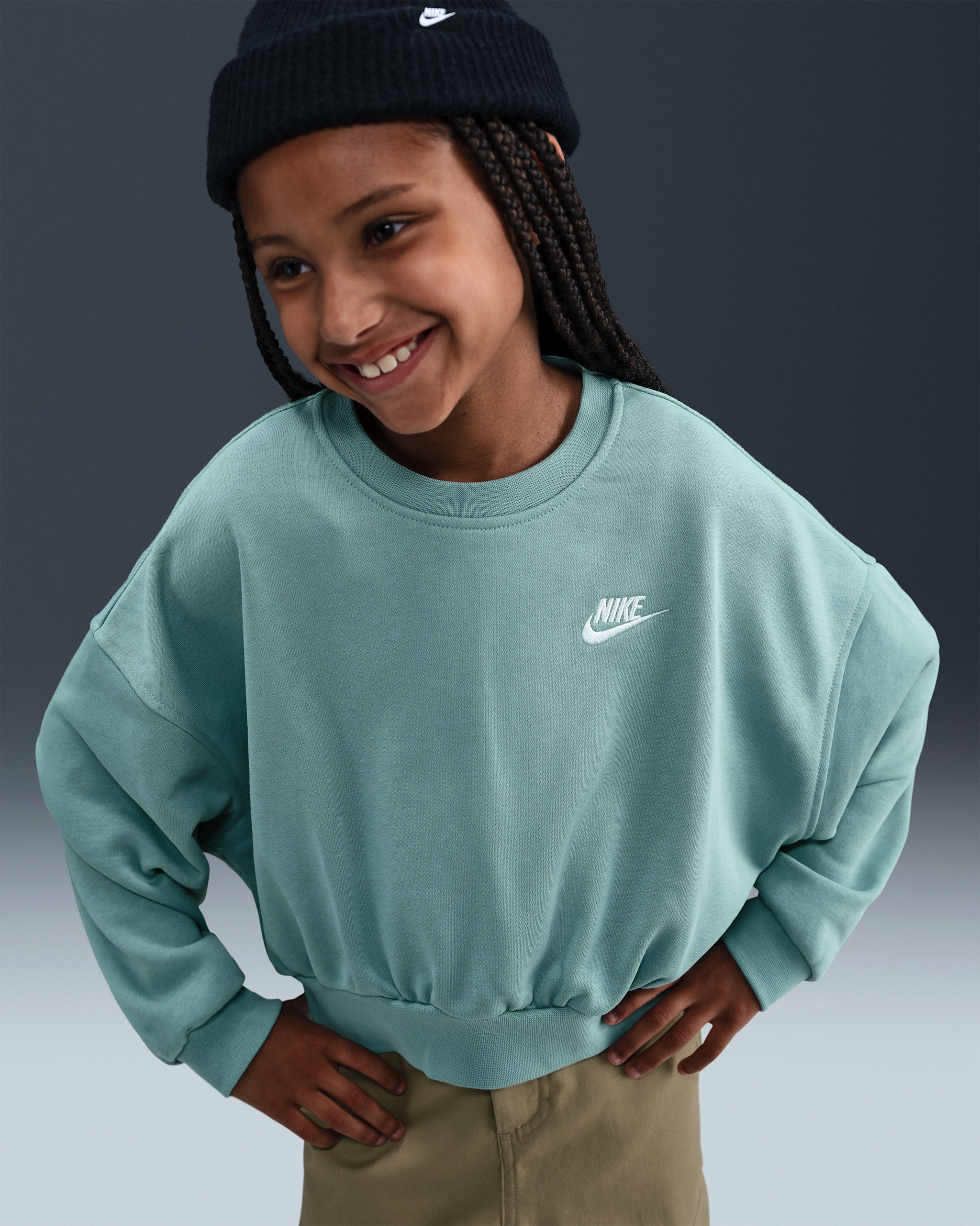 Nike Sportswear Club Fleece Older Kids' Boxy Sweatshirt - Cannon/White