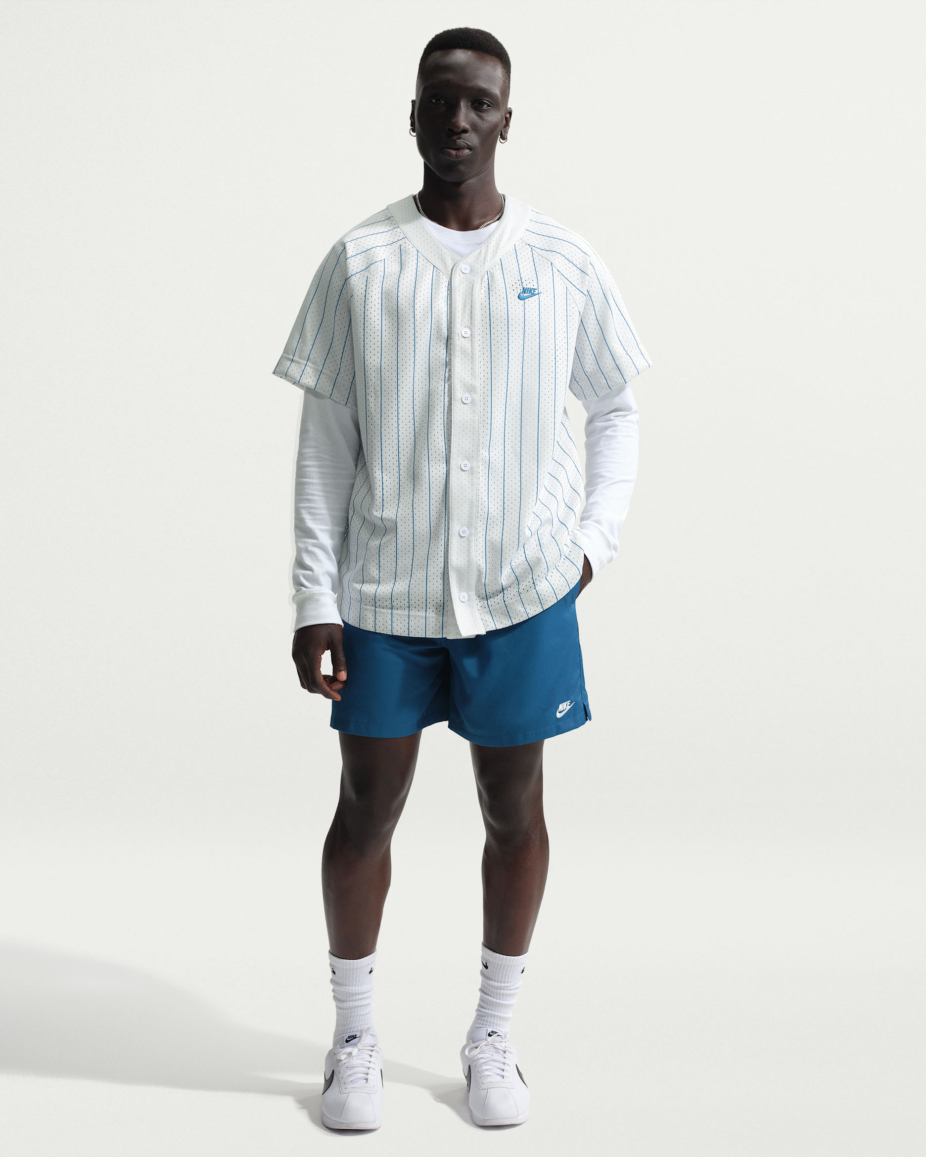 Nike Club Men's Woven Flow Shorts - Court Blue/White