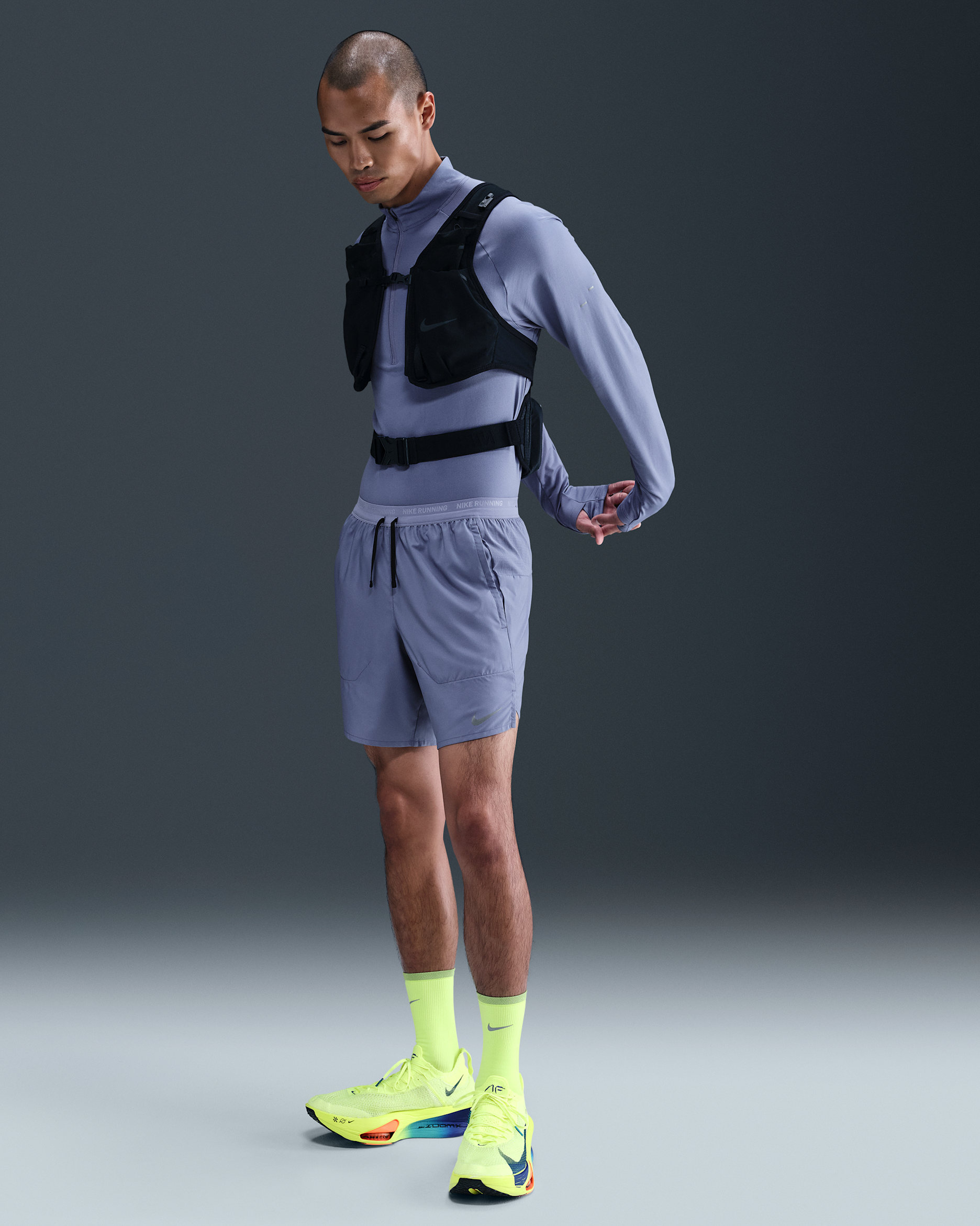 Nike Dri-FIT Stride 男款 7" 隱藏式內裡跑步短褲 - World Indigo/黑色