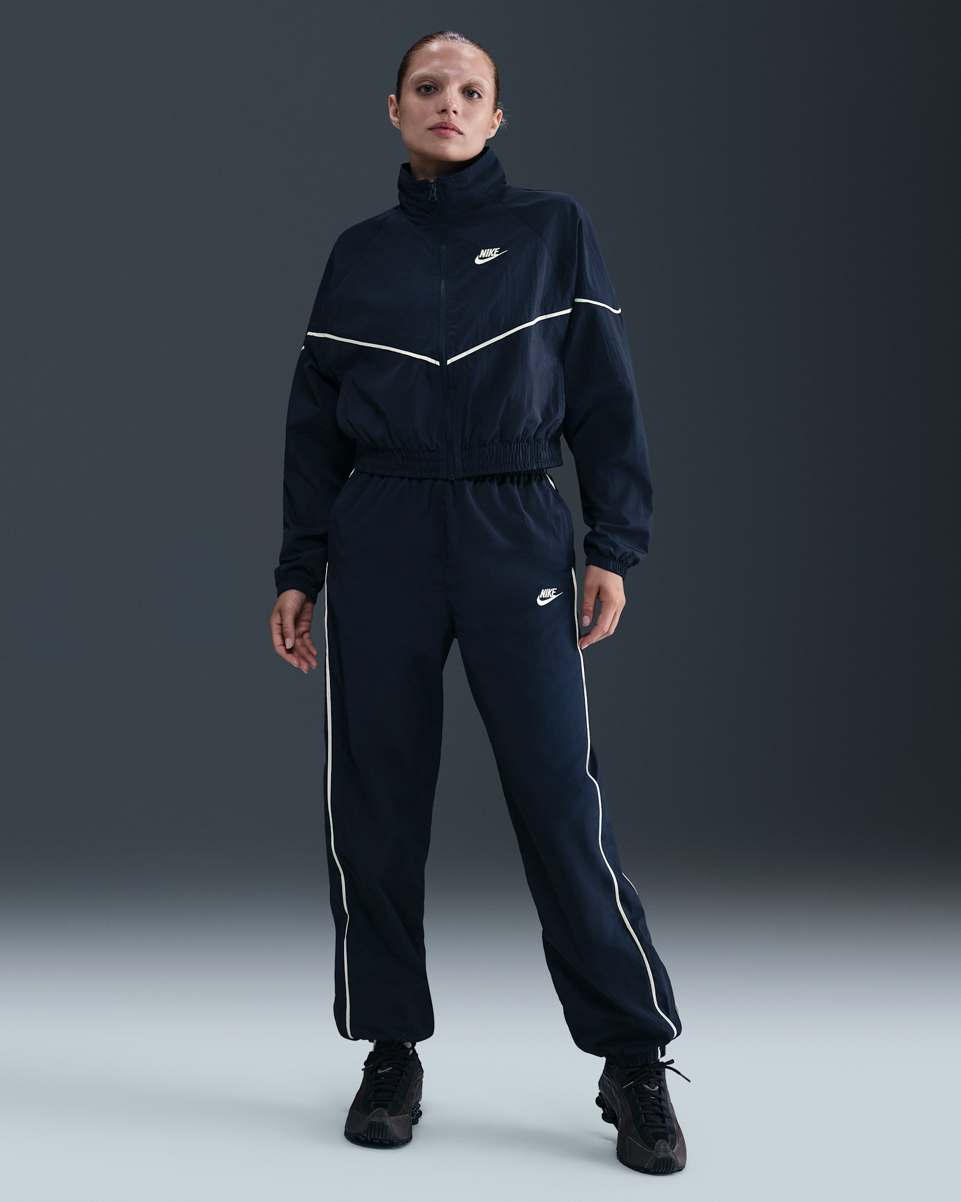 Nike Sportswear Windrunner Women's Woven Pants - Midnight Navy/Sail/Sail