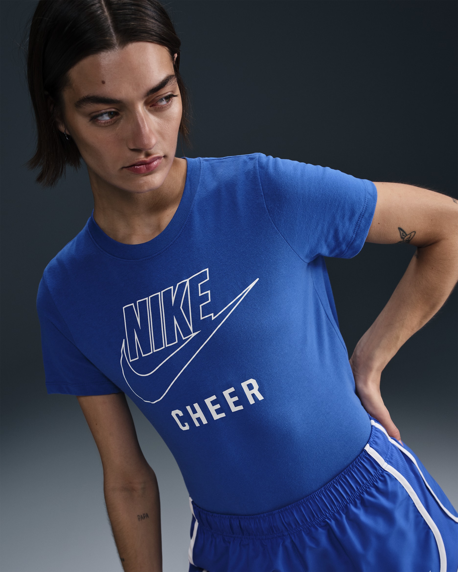 Nike Swoosh Women's Cheer T-Shirt - Game Royal