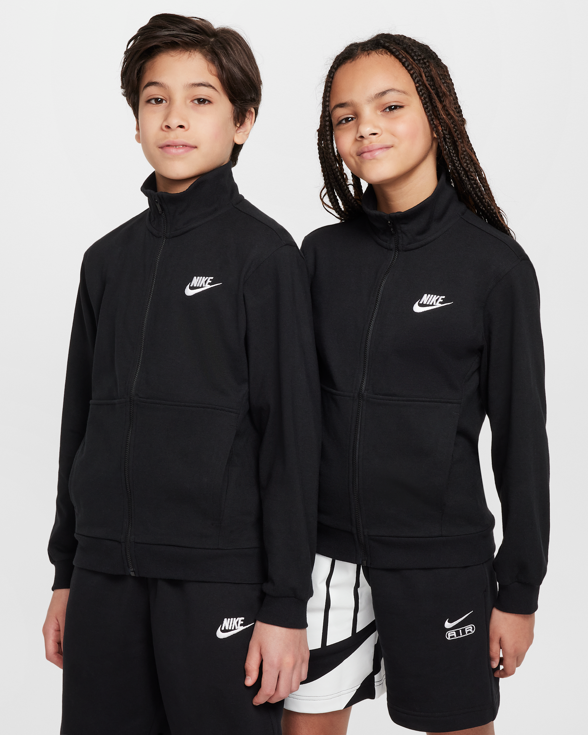เสื้อแจ็คเก็ตถักซิปยาวเด็กโต Nike Sportswear Club - ดำ/ดำ/ขาว