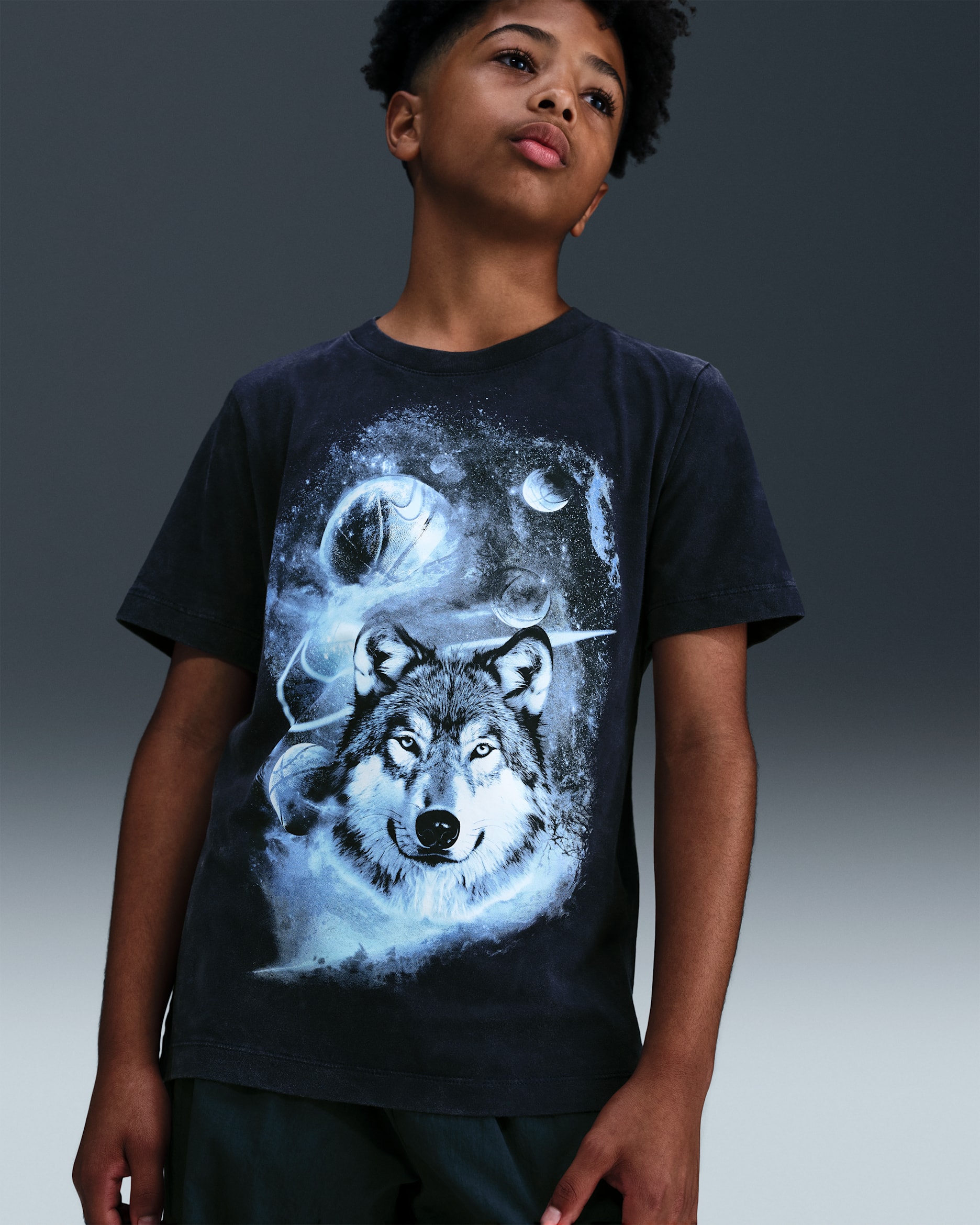 Playera para niños talla grande Nike Sportswear - Obsidiana
