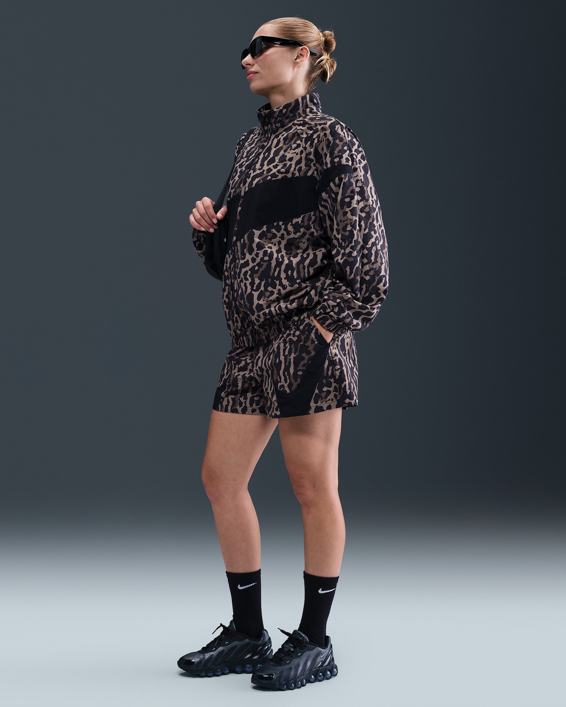 Nike Sportswear Women's Woven Printed Shorts - Black/Black