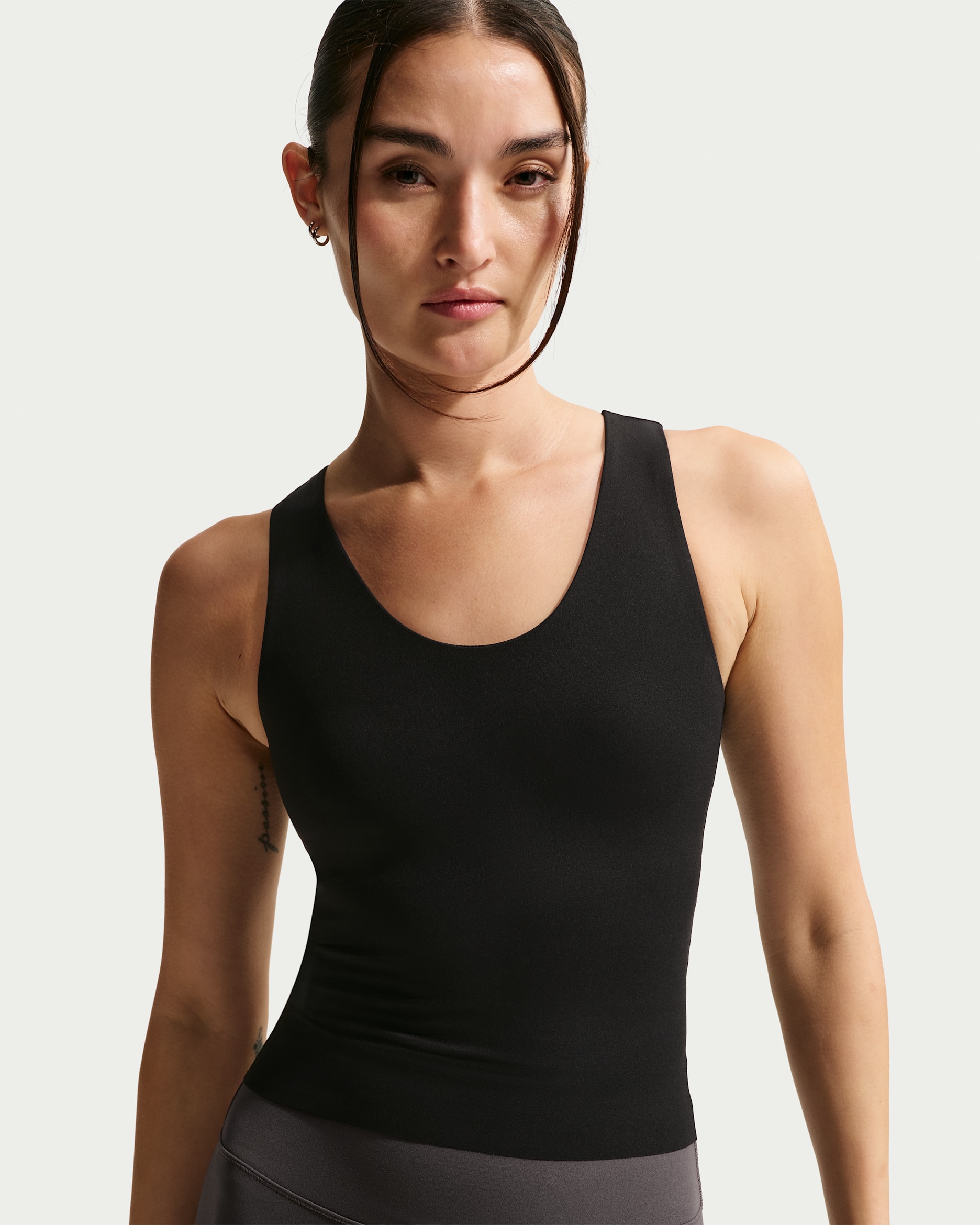 Nike Zenvy Women's Dri-FIT Tank Top - Black/Cool Grey