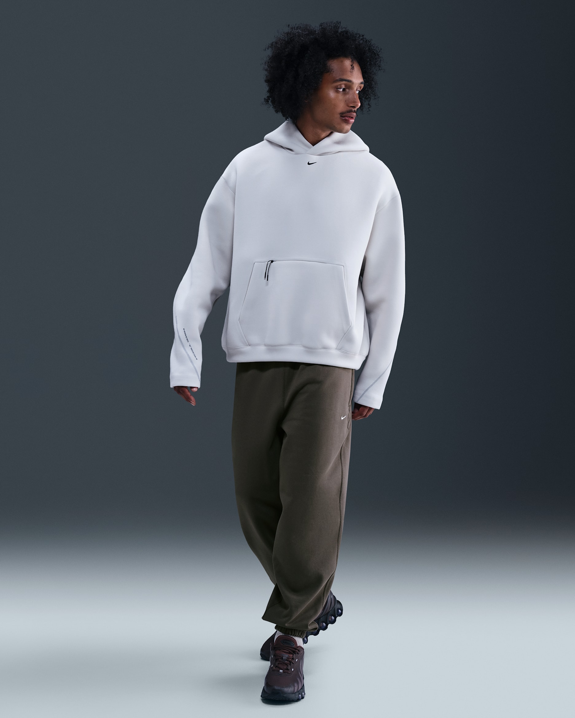 Nike Solo Swoosh Men's Cuffed Fleece Pants - Cave Stone/Cave Stone/White